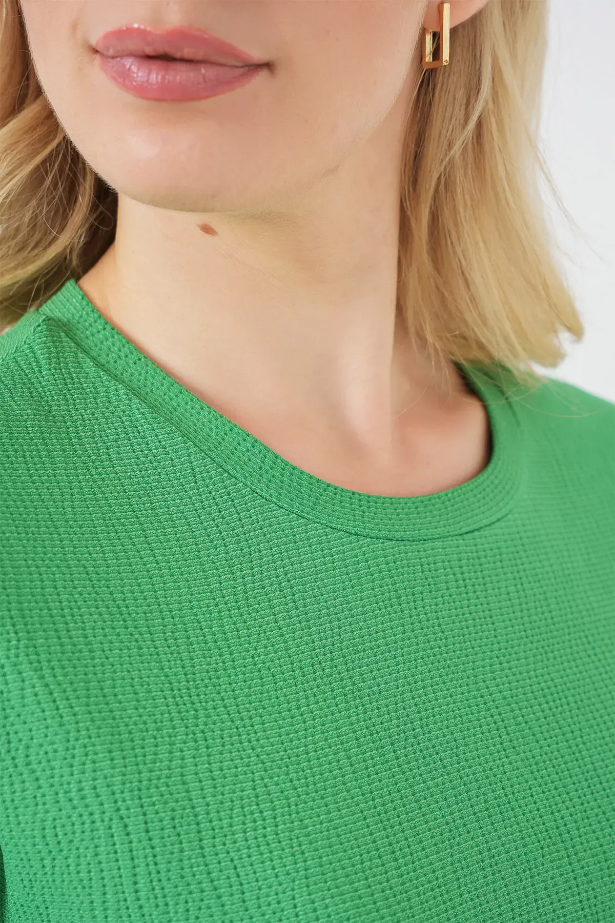 4332 Yanı Yırtmaçlı Örme Tişört - Yeşil