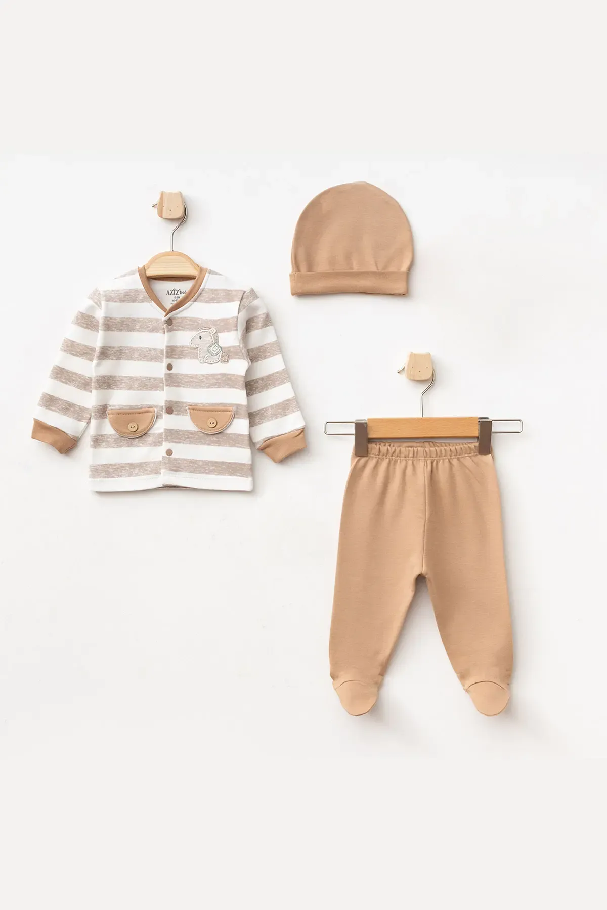 Erkek Bebek At Nakışlı Hırka Pantolon Bere 3  lü Alt Üst Bebek Takımı 0 Ay - 6 Ay