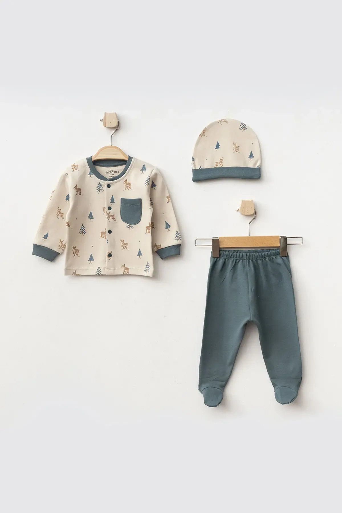Erkek Bebek Geyik Desenli Hırka Pantolon Bere 3  lü Alt Üst Bebek Takımı 0 Ay - 6 Ay