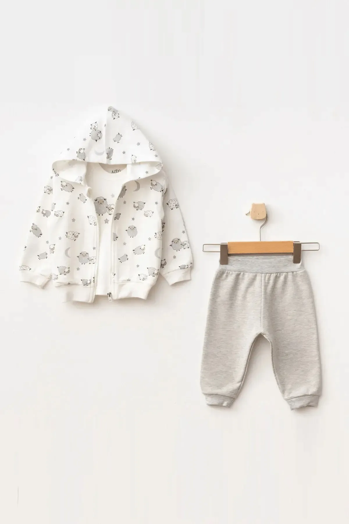 Erkek Bebek Kuzu Desenli Sweatshirt Pantolon T-shirt 3  lü Alt Üst Bebek Takımı 3 Ay - 18 Ay