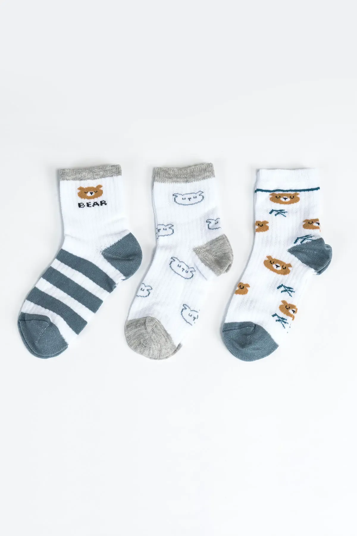 Erkek Çocuk Dikişsiz 3  lü Soket Çorap 3 Yaş - 6 yaş