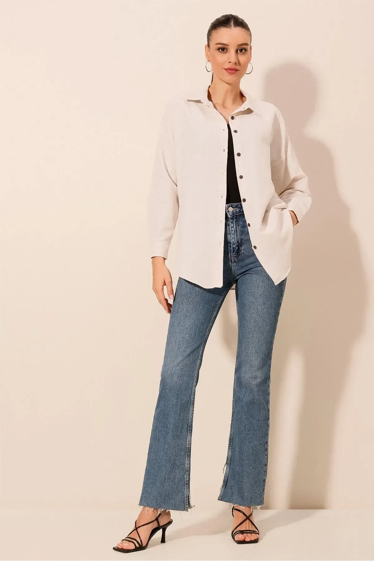 Kadın Krem Düz Oversize Uzun Basic Gömlek 3900