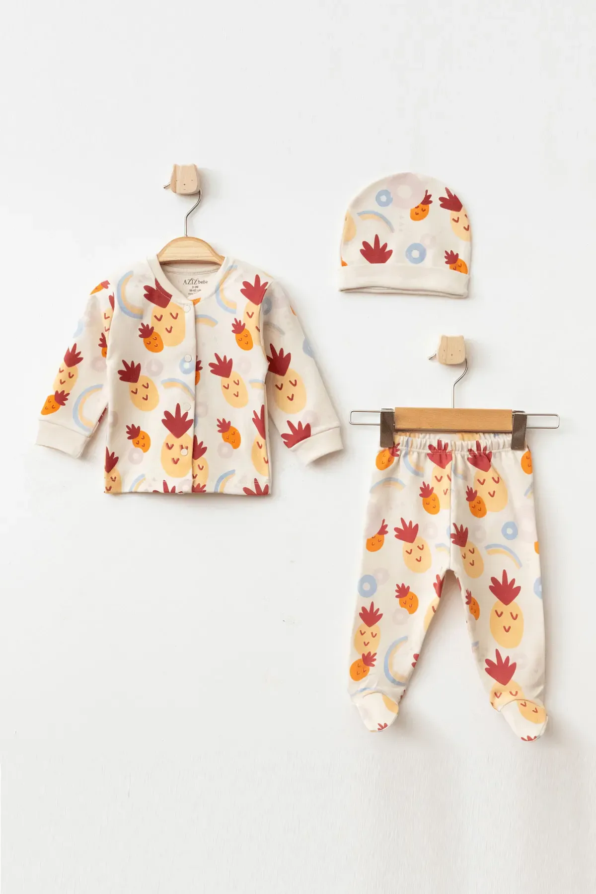 Kız Bebek Ananas Desenli Hırka Pantolon Bere 3  lü Alt Üst Bebek Takımı 0 Ay - 6 Ay