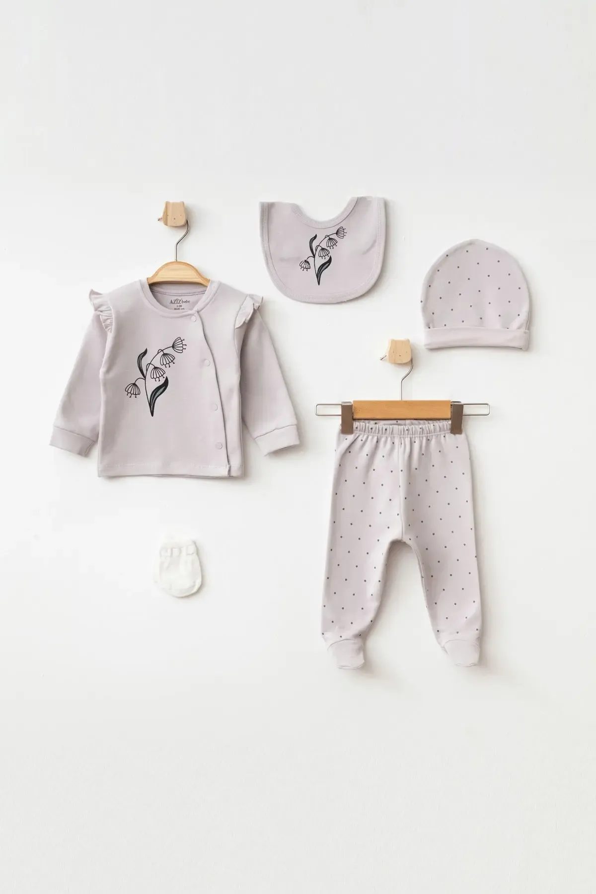 Kız Bebek Çiçek Desenli 5  Li Hastane Çıkış Seti 0 Ay - 3 Ay