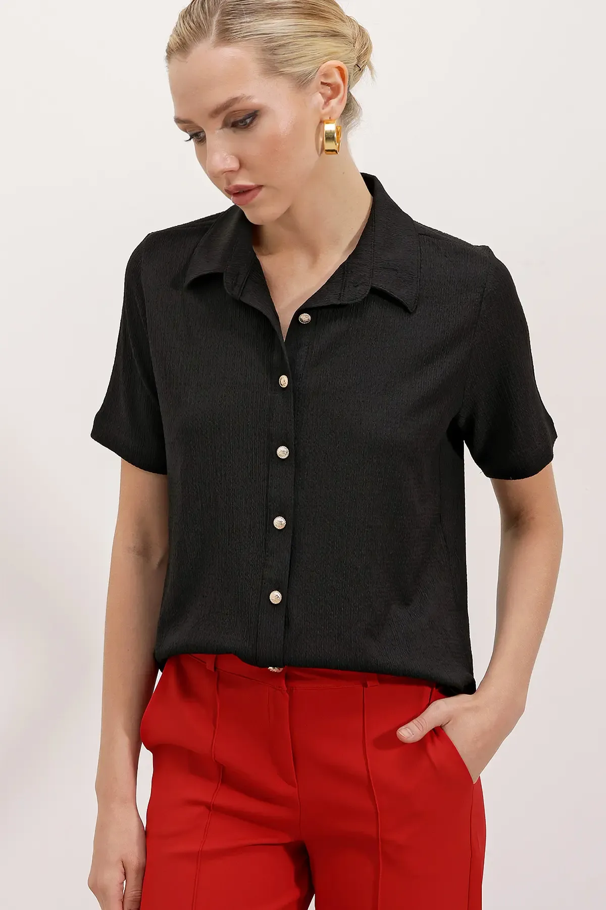 20181 Gold Düğmeli Örme Gömlek - Siyah