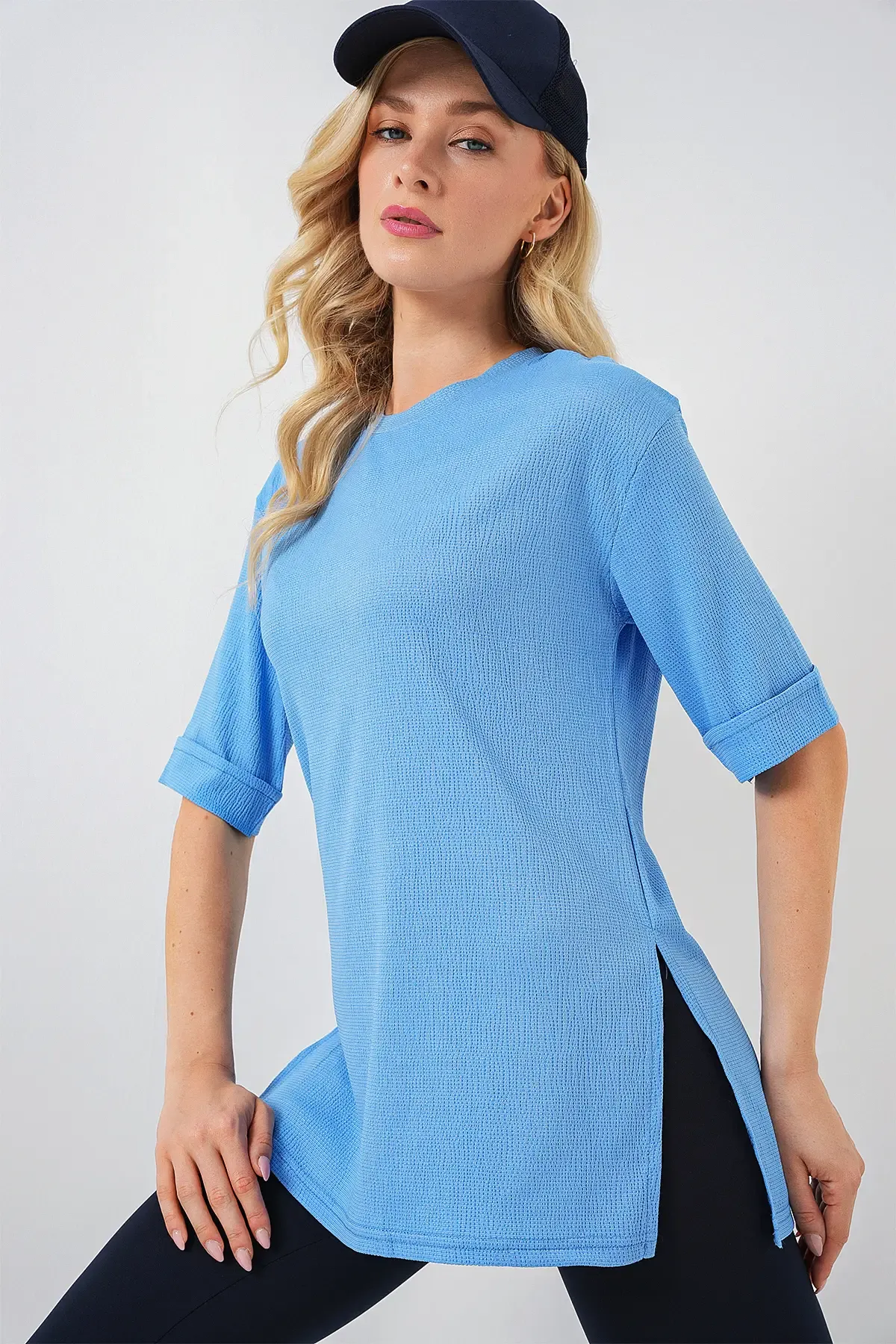 4332 Yanı Yırtmaçlı Örme Tişört - B.Mavi