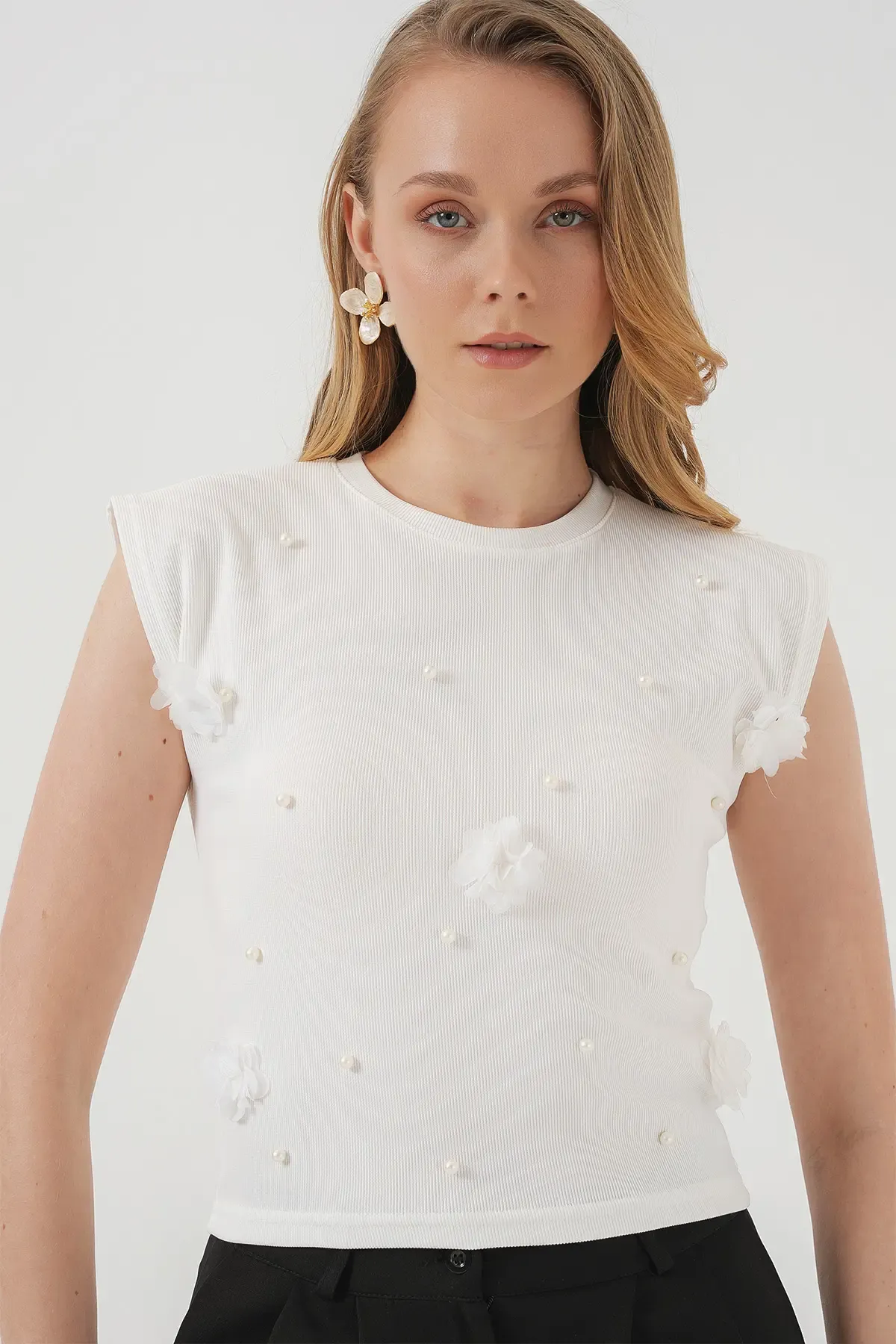 929 Kısa Kol Örme Bluz - Beyaz