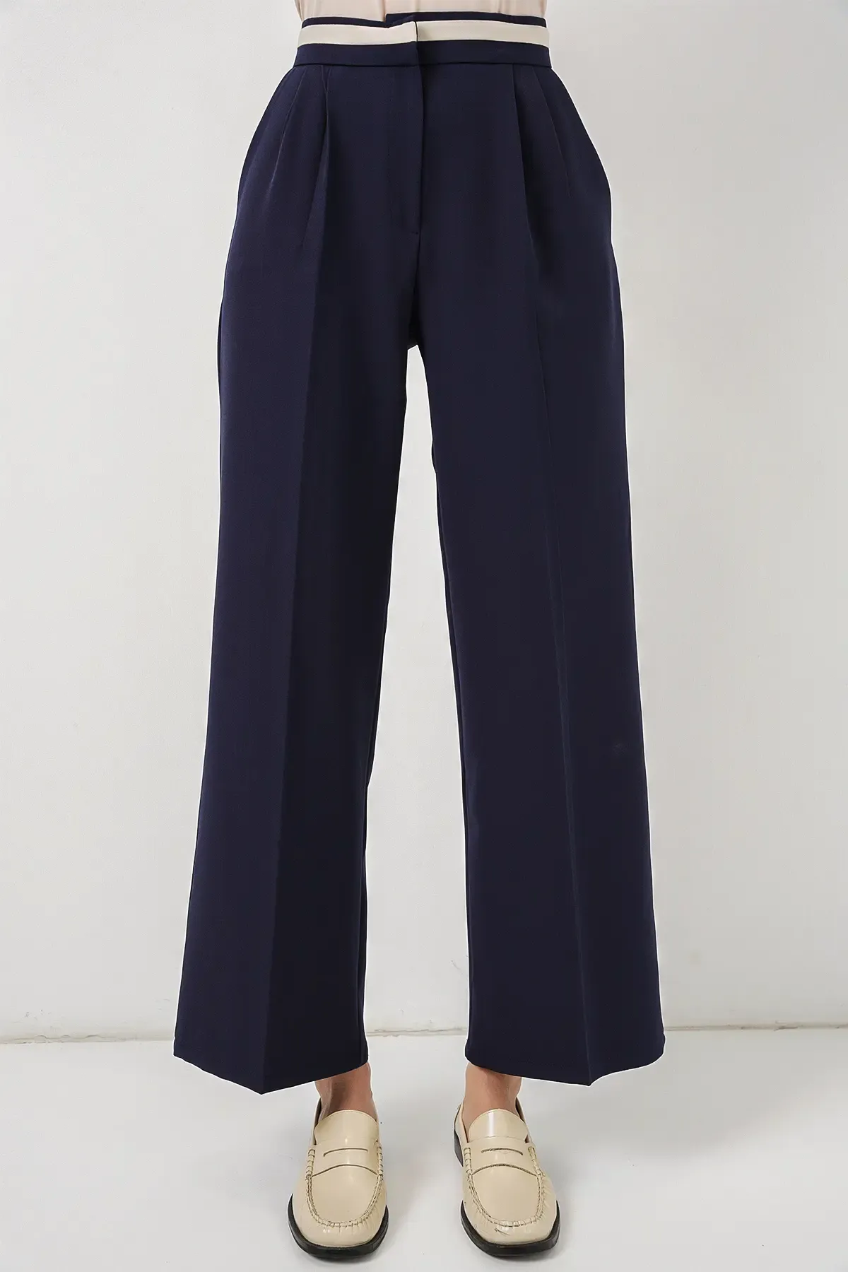 Kadın Geniş Paça Kumaş Pantolon 30088 - Lacivert