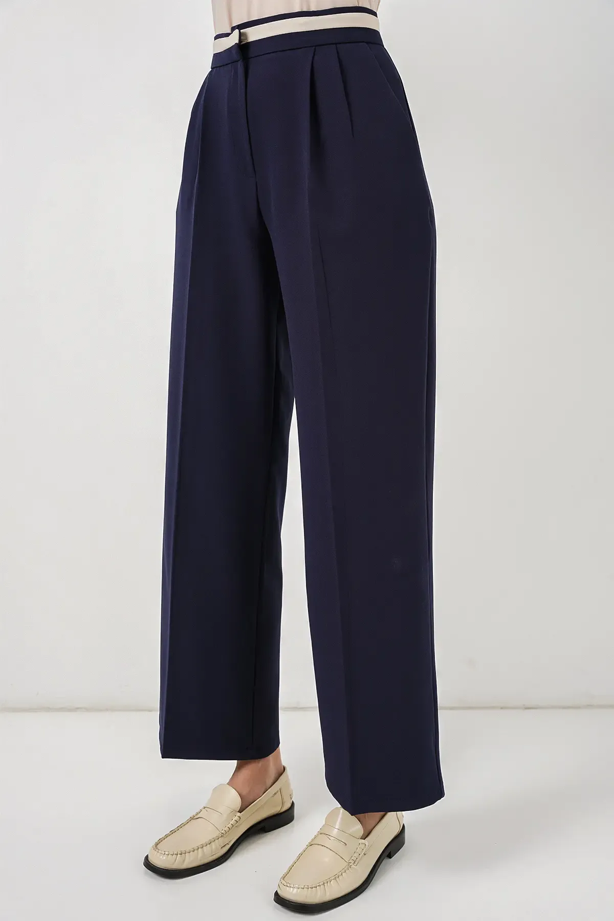 Kadın Geniş Paça Kumaş Pantolon 30088 - Lacivert