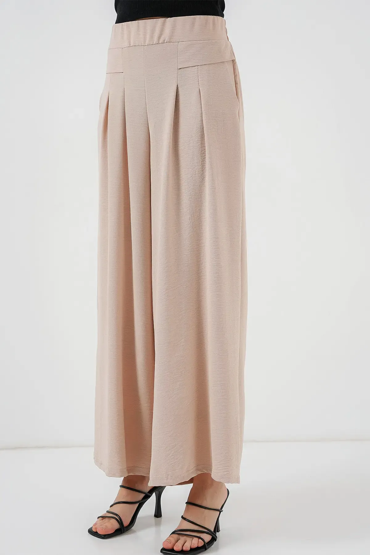 Kadın Geniş Paça Pileli Pantolon 6718 - Krem