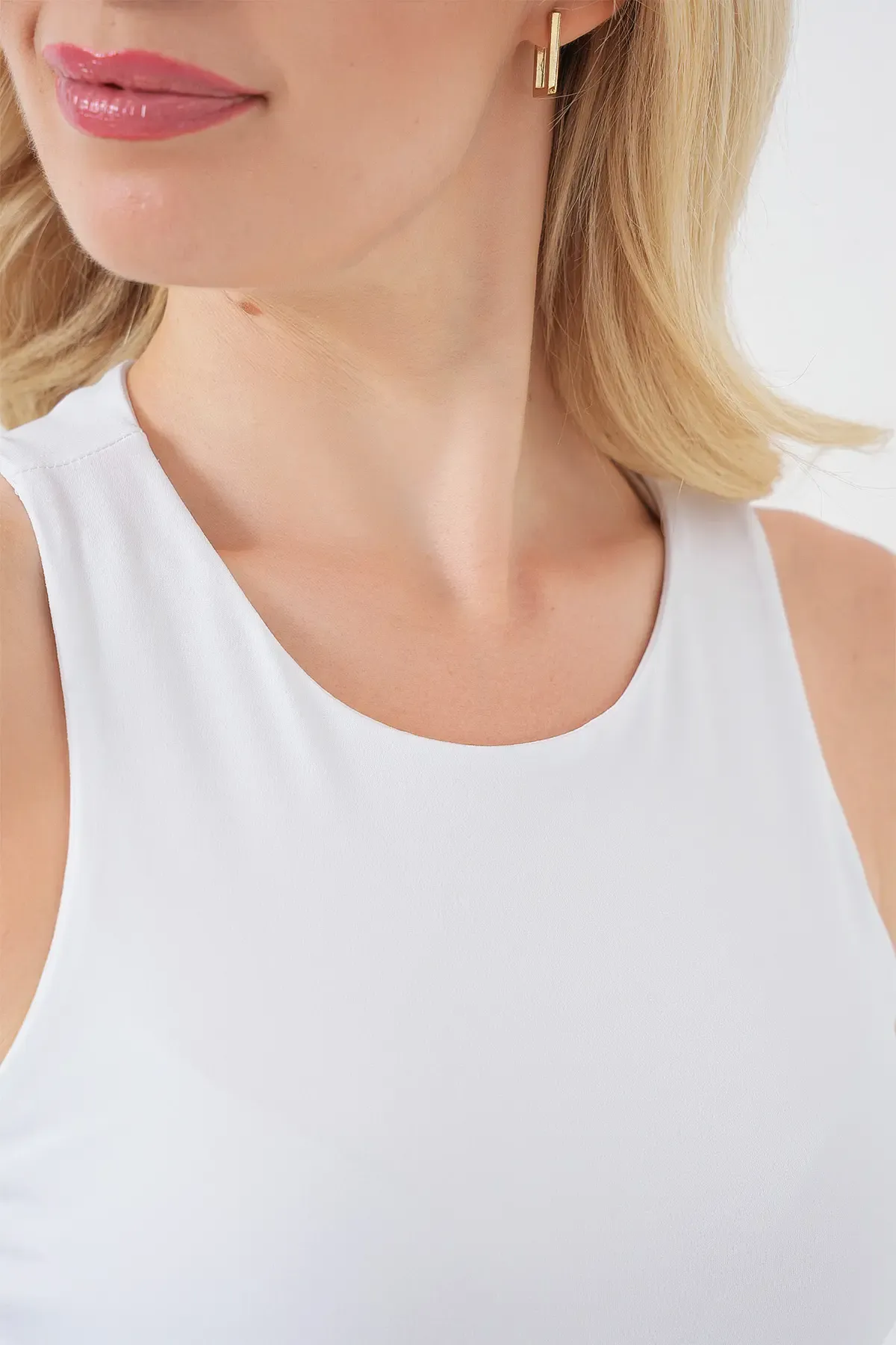 Kadın Halter Yaka Çıtçıtlı Body 972 - Beyaz