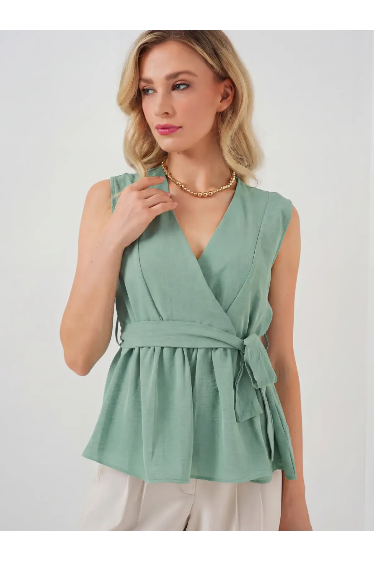 Kadın Kruvaze Yaka Kolsuz Bluz 966 - Çağla