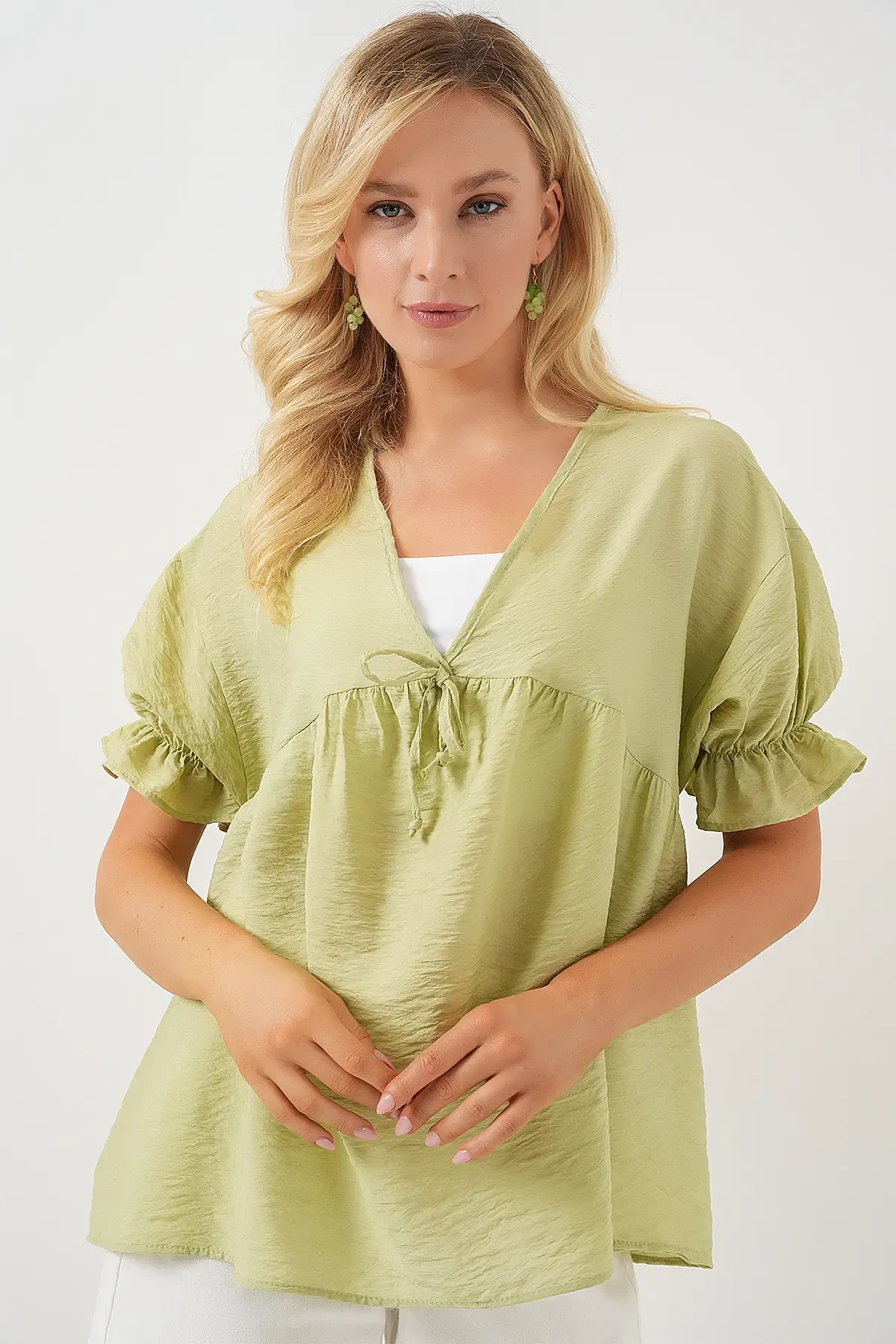 Kadın Önü Bağcıklı Kısa Kol Bluz 962 - E.Yeşil