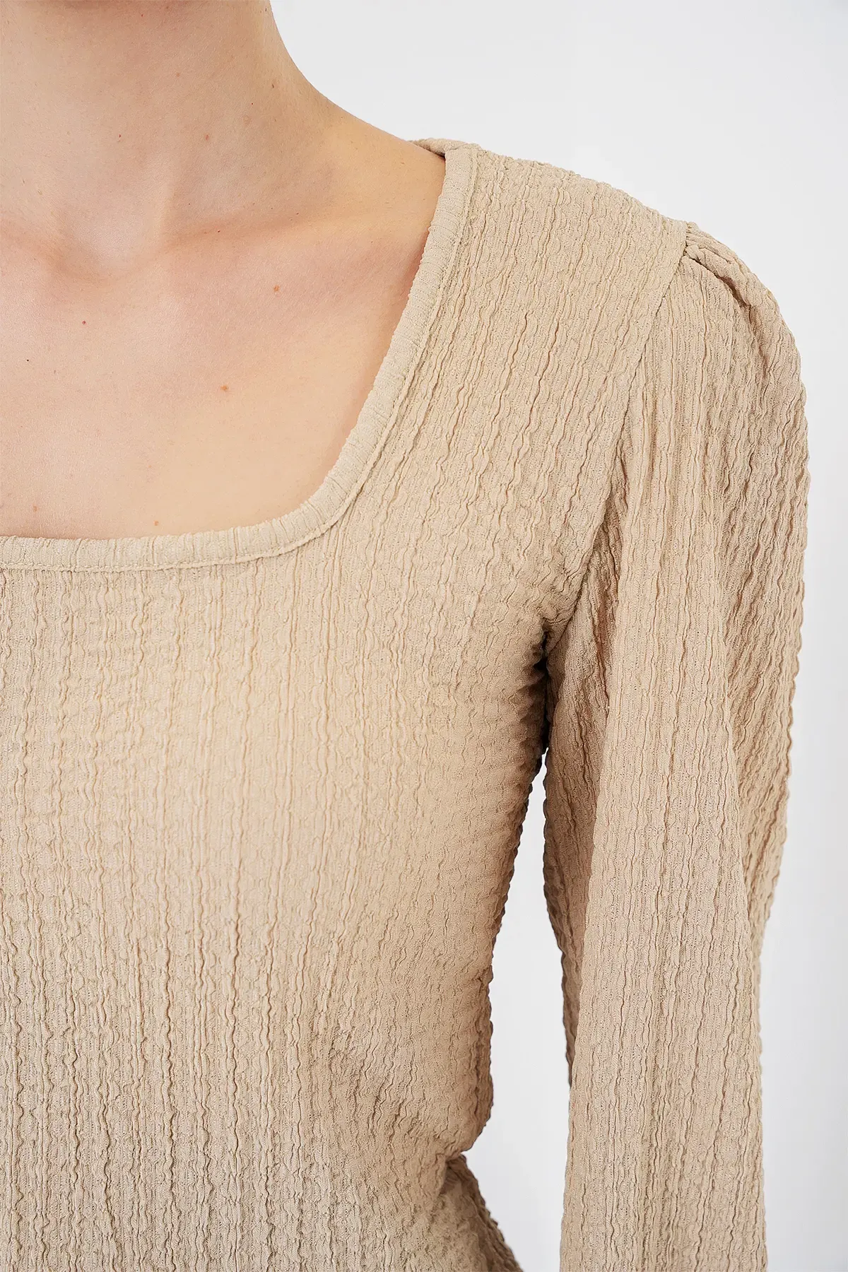 0442 Uzun Kollu Bluz - Bisküvi