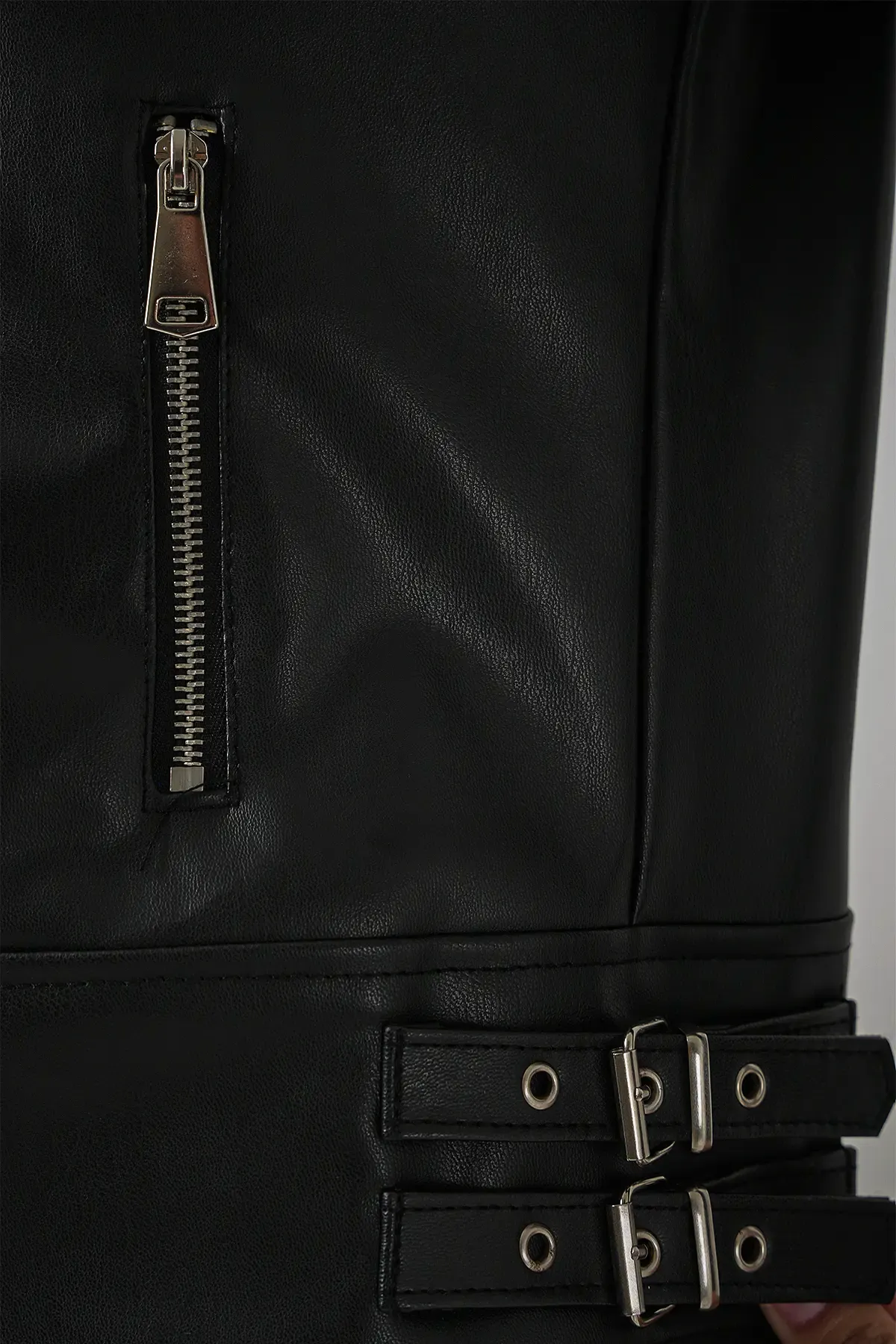 1044 Kadın Suni Deri Ceket - Siyah