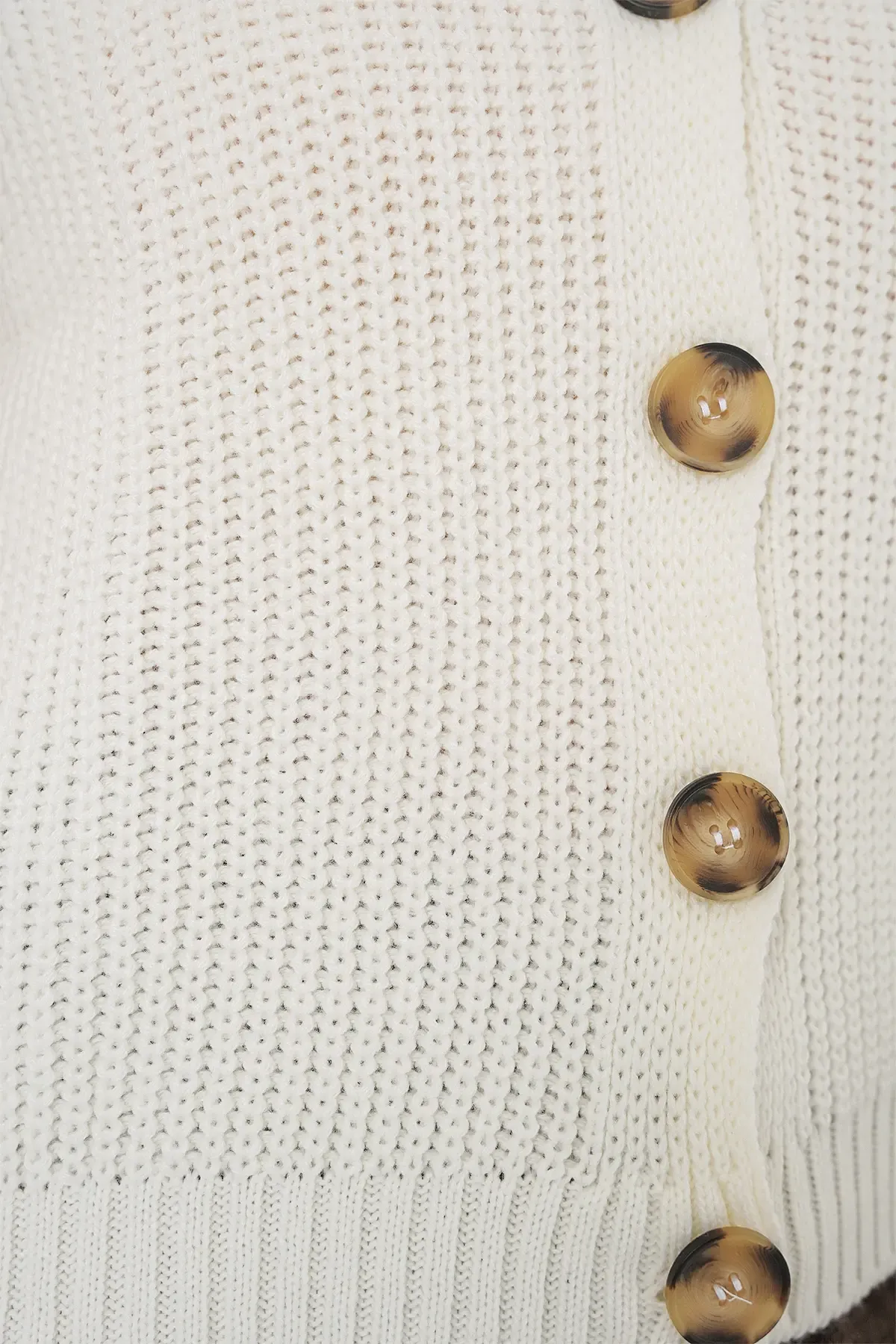 15881 Düğmeli Kısa Triko Yelek - Ekru