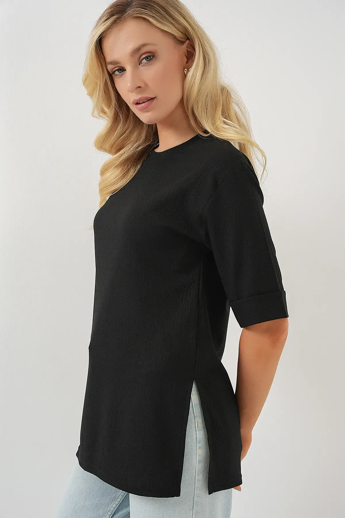 4332 Yanı Yırtmaçlı Örme Tişört - Siyah