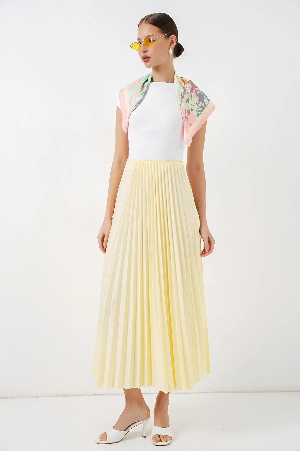 8009 Deri Görünümlü Piliseli Etek - Sarı