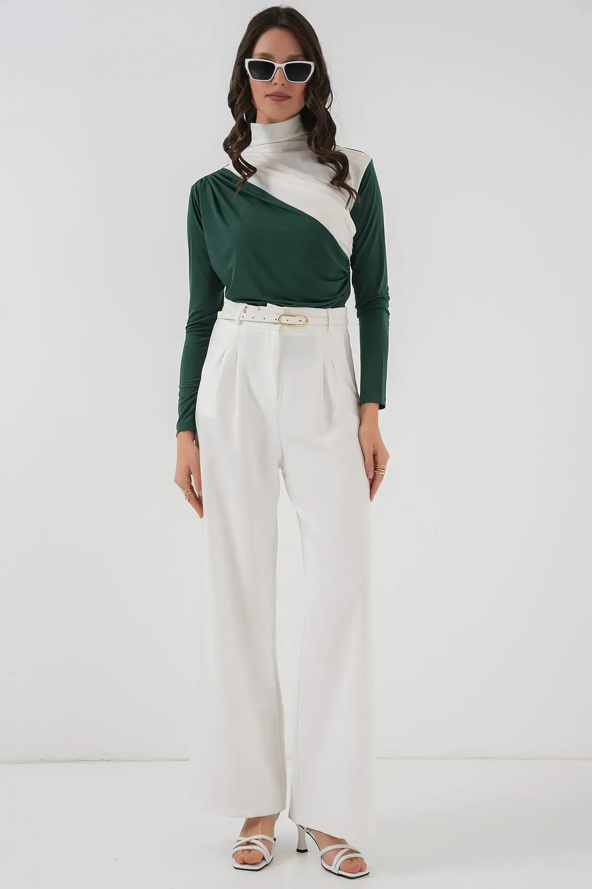 940 Büzgü Detaylı Sandy Bluz - Zümrüt Yeşili
