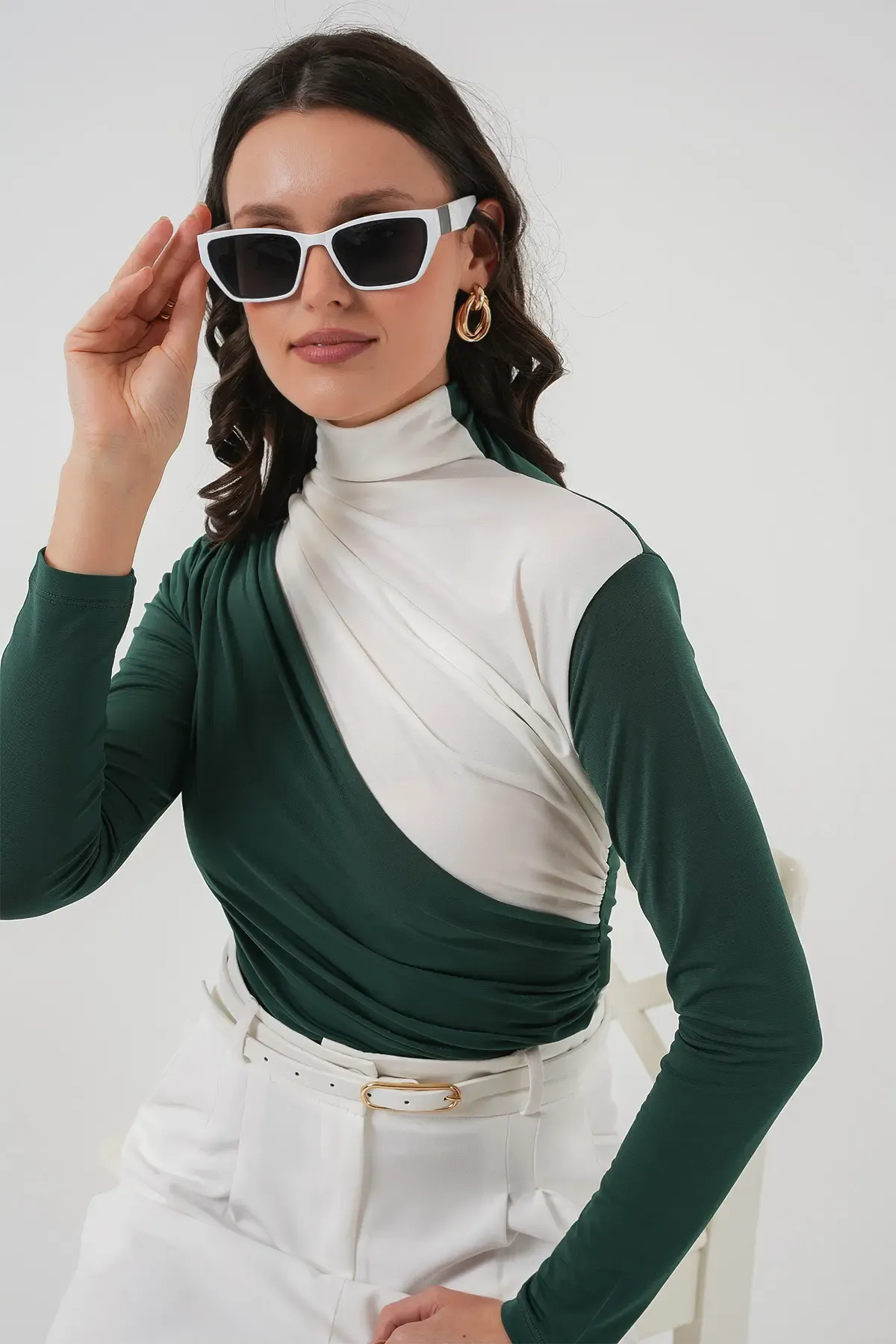 940 Büzgü Detaylı Sandy Bluz - Zümrüt Yeşili