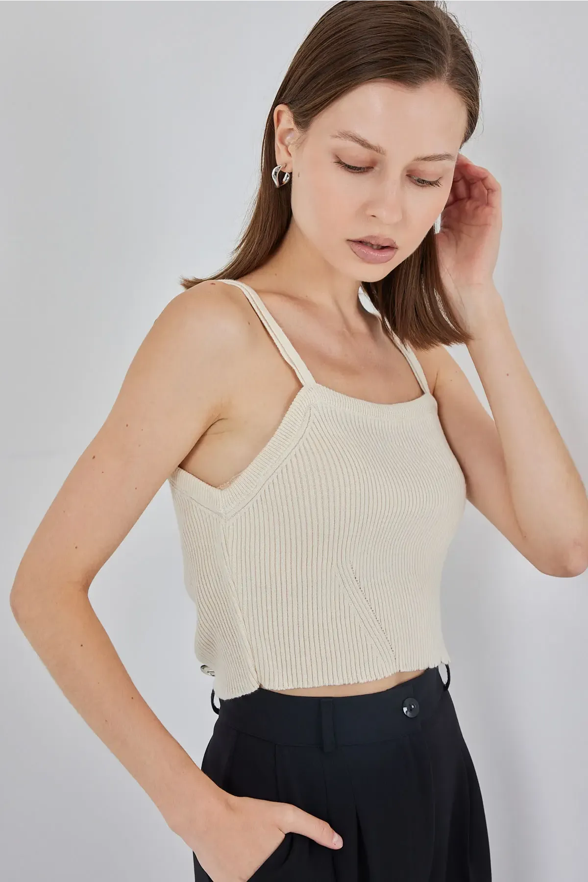 Kadın Askılı Crop Top Bluz 15934 - Krem