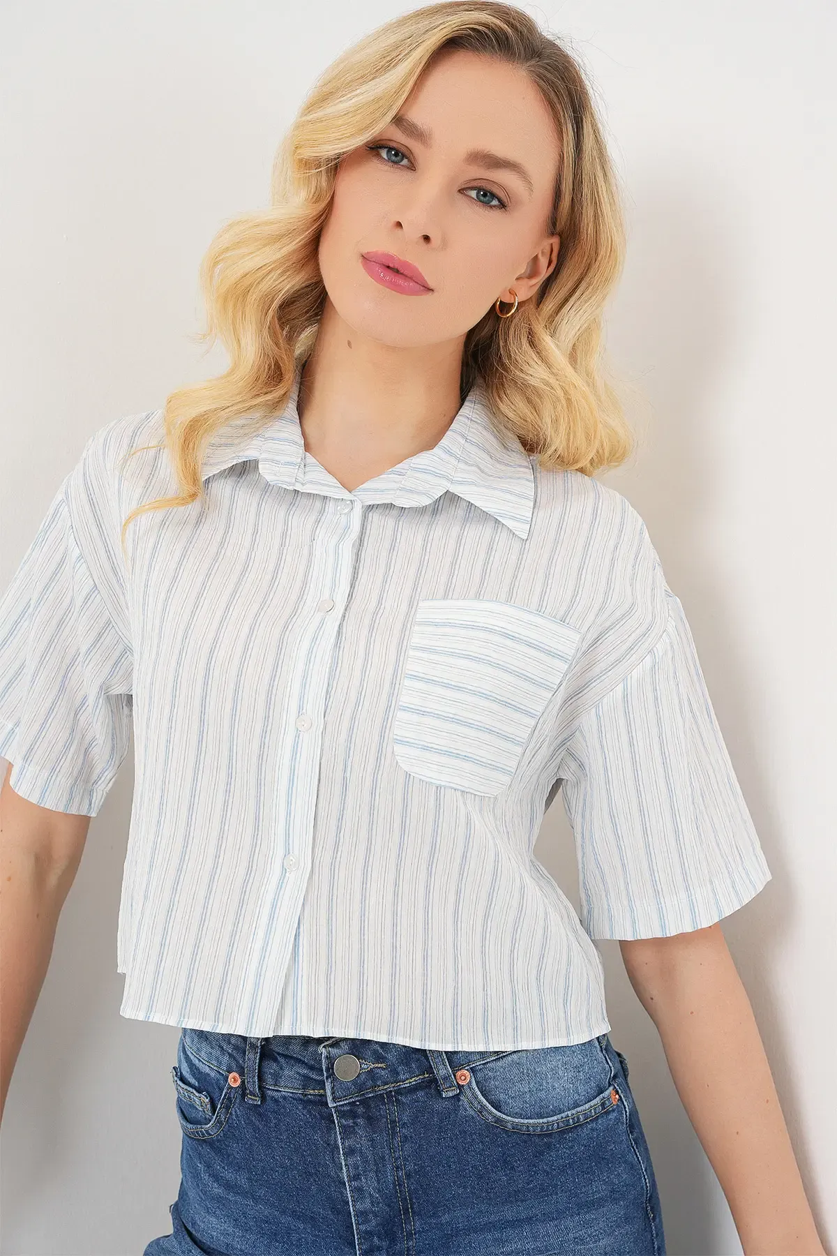 Kadın Çizgili Crop Gömlek 20342 - Açık Mavi