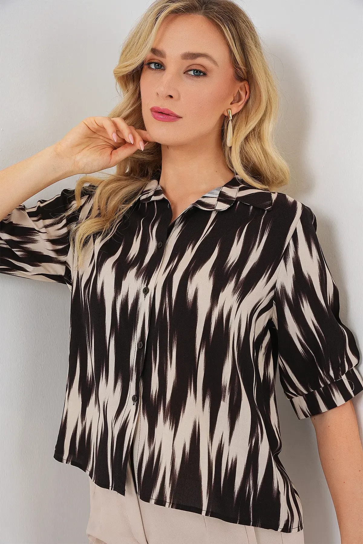 Kadın Desenli Kısa Kol Crop Gömlek 20337 - Siyah