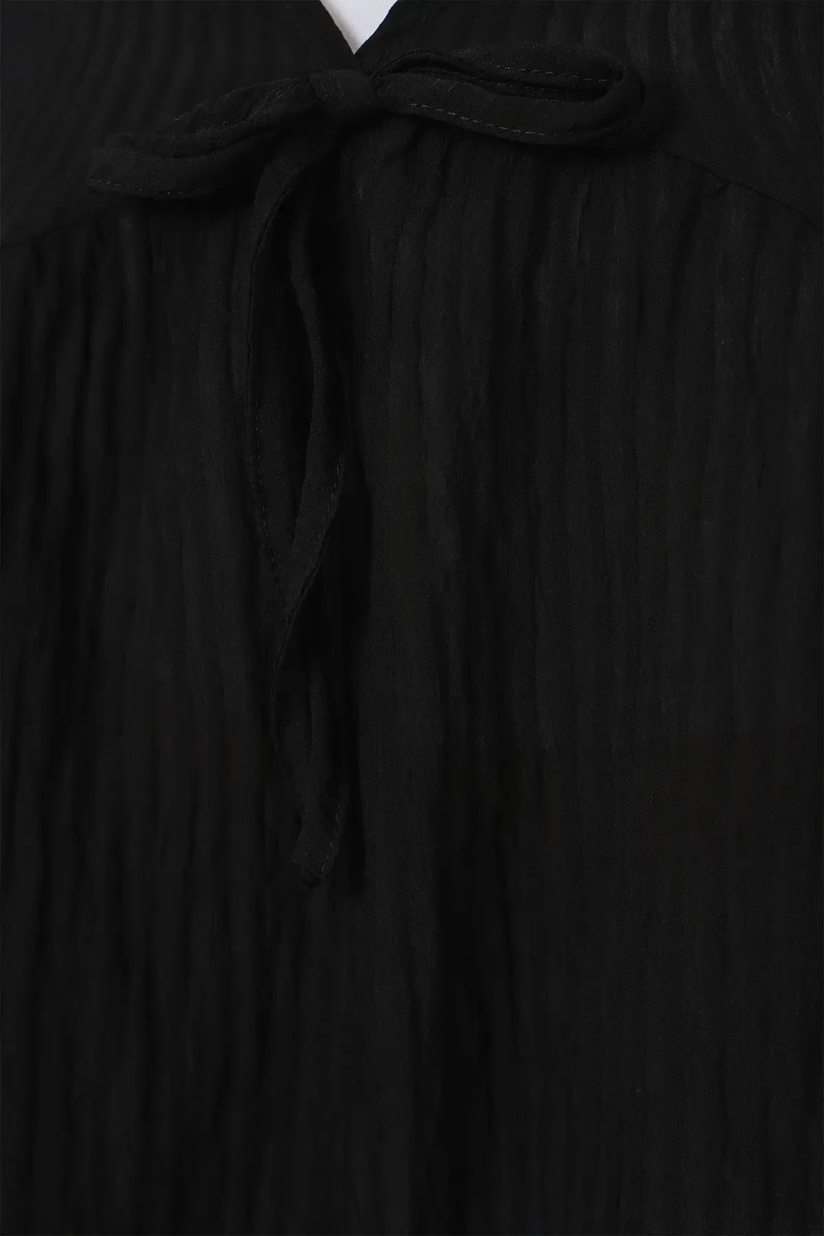 Kadın Önü Bağcıklı Uzun Kol Bluz 946 - Siyah