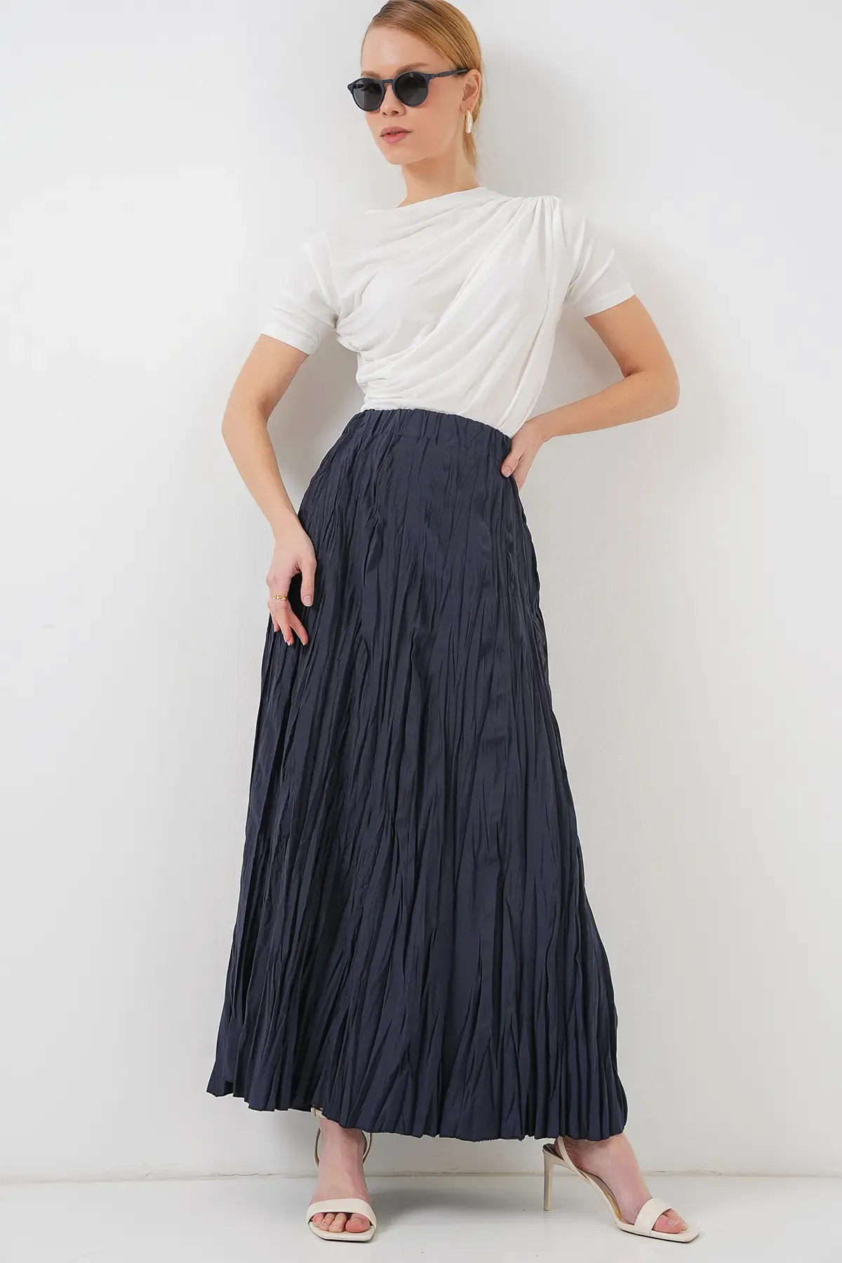 Kadın Uzun Kırışık Etek 8042 - Lacivert