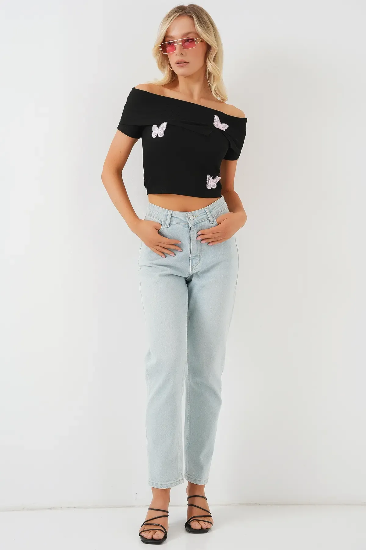 Madonna Yaka Kelebek Detaylı Bluz 957 - Siyah