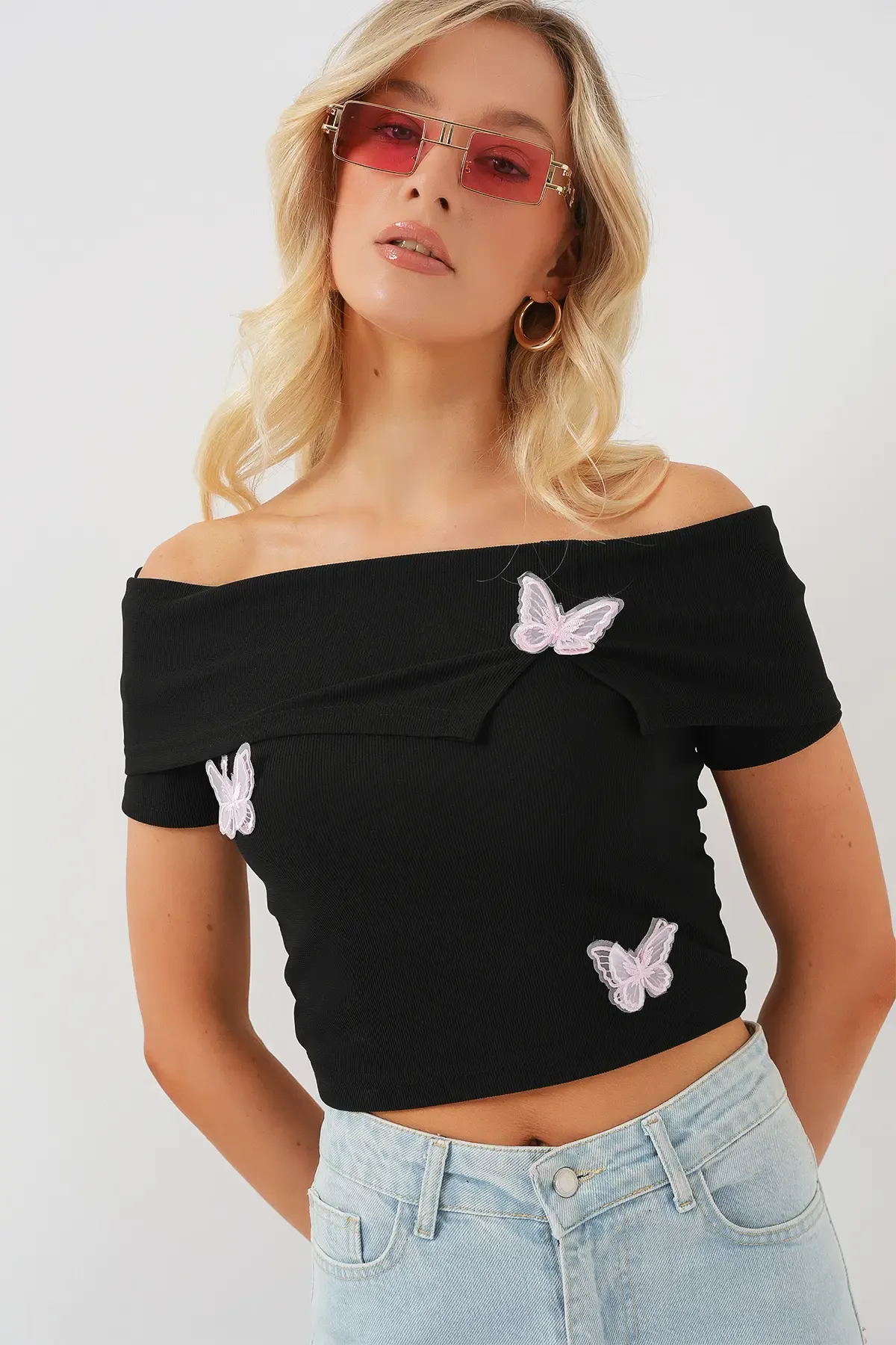 Madonna Yaka Kelebek Detaylı Bluz 957 - Siyah