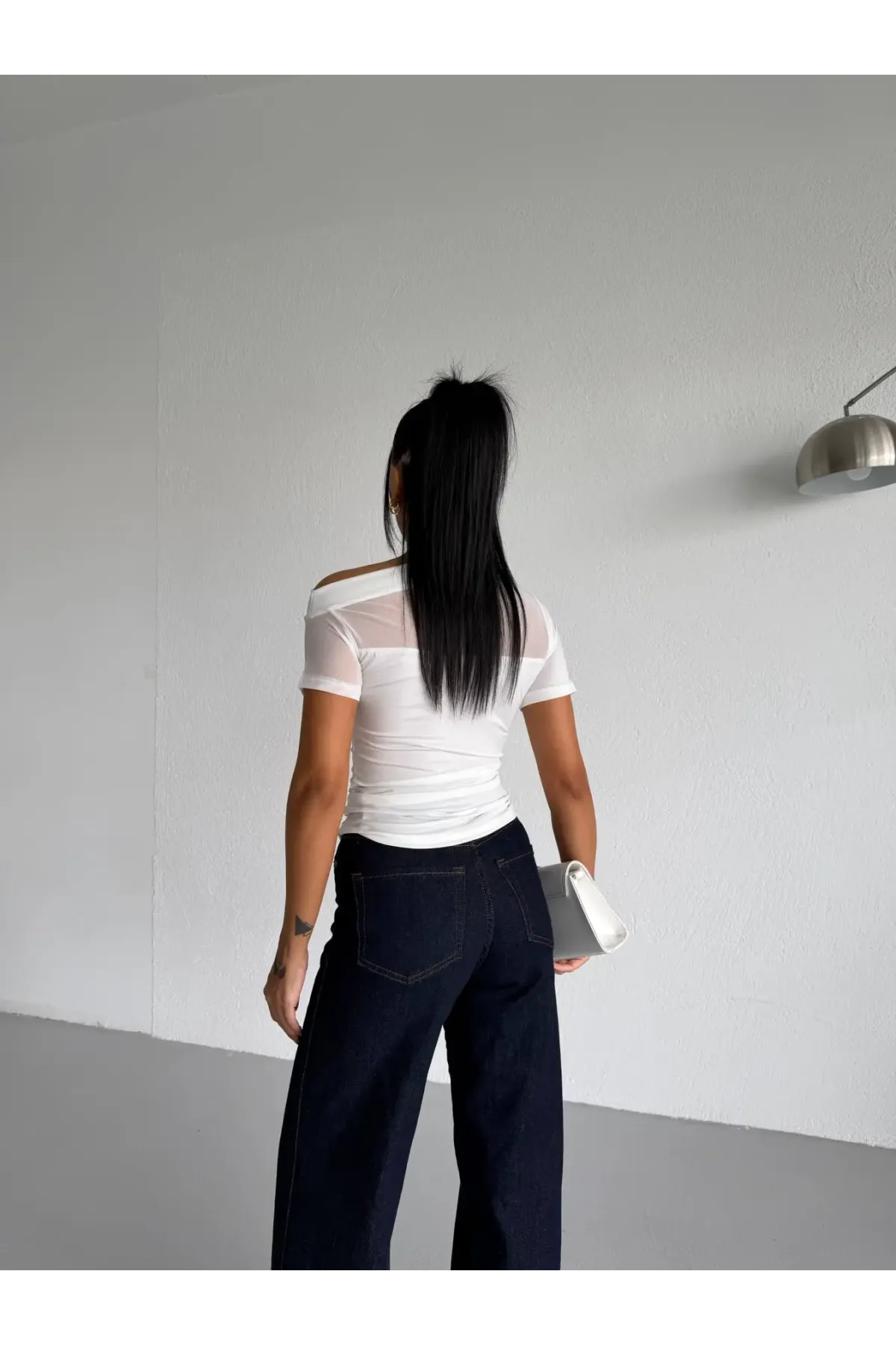 Kadın Beyaz Tek Omuz Transparan Tül Detaylı Şık Sandy Bluz HZL26S-FRY123871