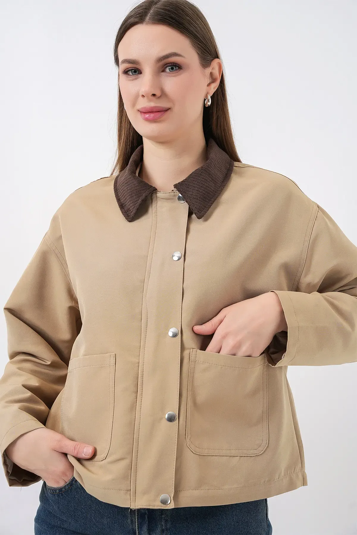 Kadın Cep Detaylı Kısa Ceket 5975 - Bisküvi