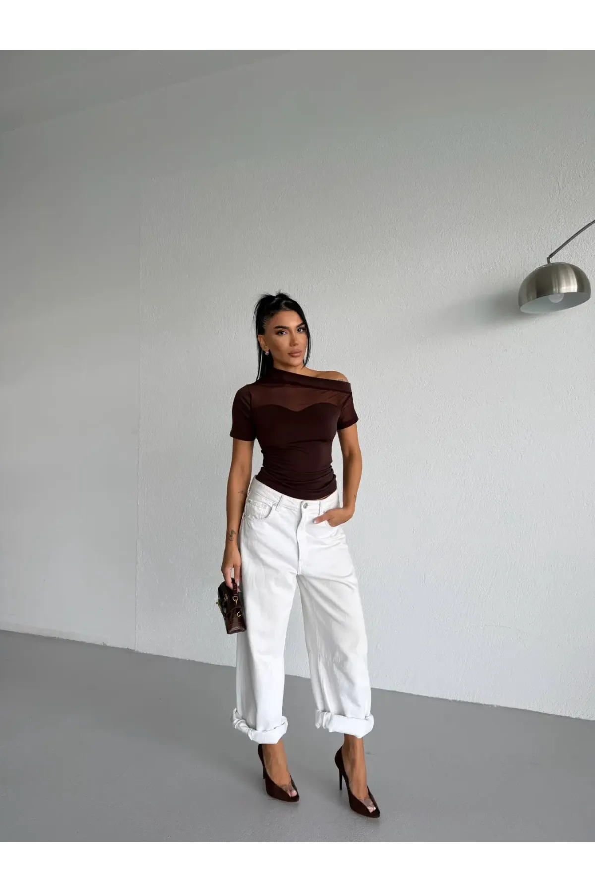 Kadın Kahverengi Tek Omuz Transparan Tül Detaylı Şık Sandy Bluz HZL26S-FRY123871