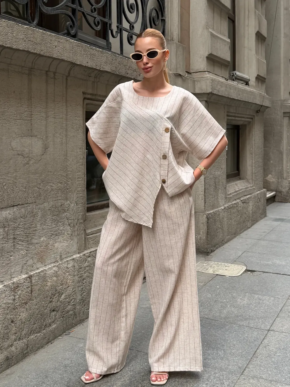 Kadın Krem Çizgili Düğme Detaylı Bluz Pantolon Keten İkili Takım HZL26S-VL14271