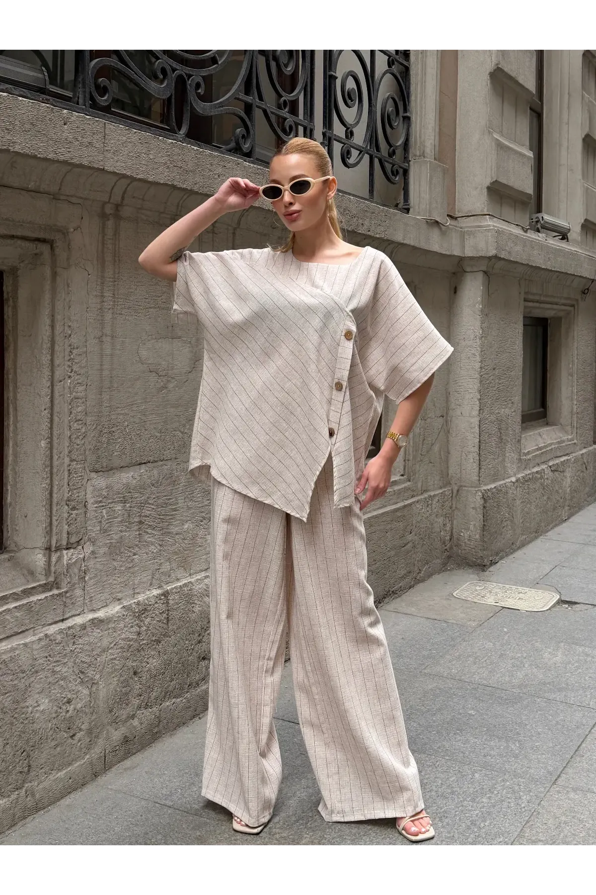 Kadın Krem Çizgili Düğme Detaylı Bluz Pantolon Keten İkili Takım HZL26S-VL14271