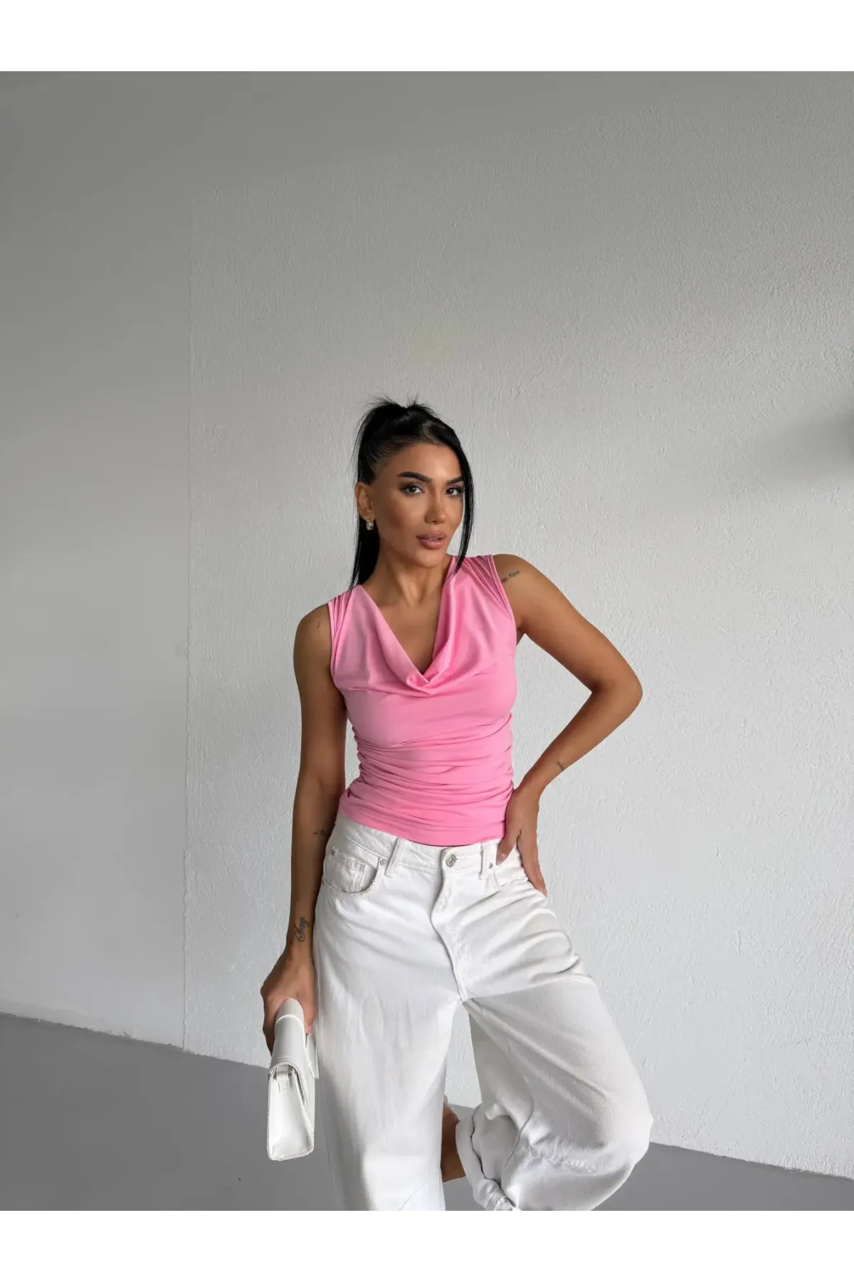 Kadın Pembe Degaje Yaka Yanlardan Drapeli Sandy Bluz HZL25S-FRY123131