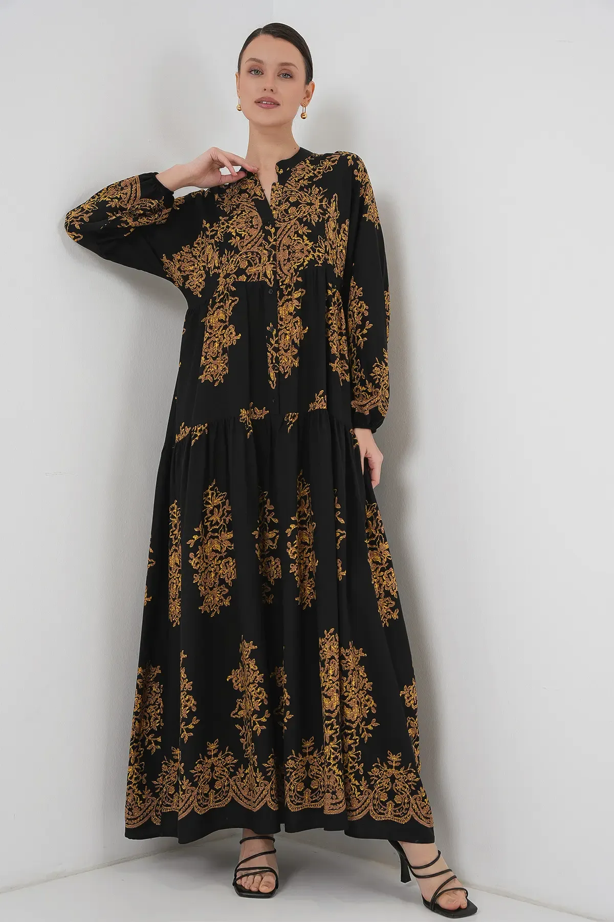 Siyah Gold Desenli Tesettür Elbise 2423