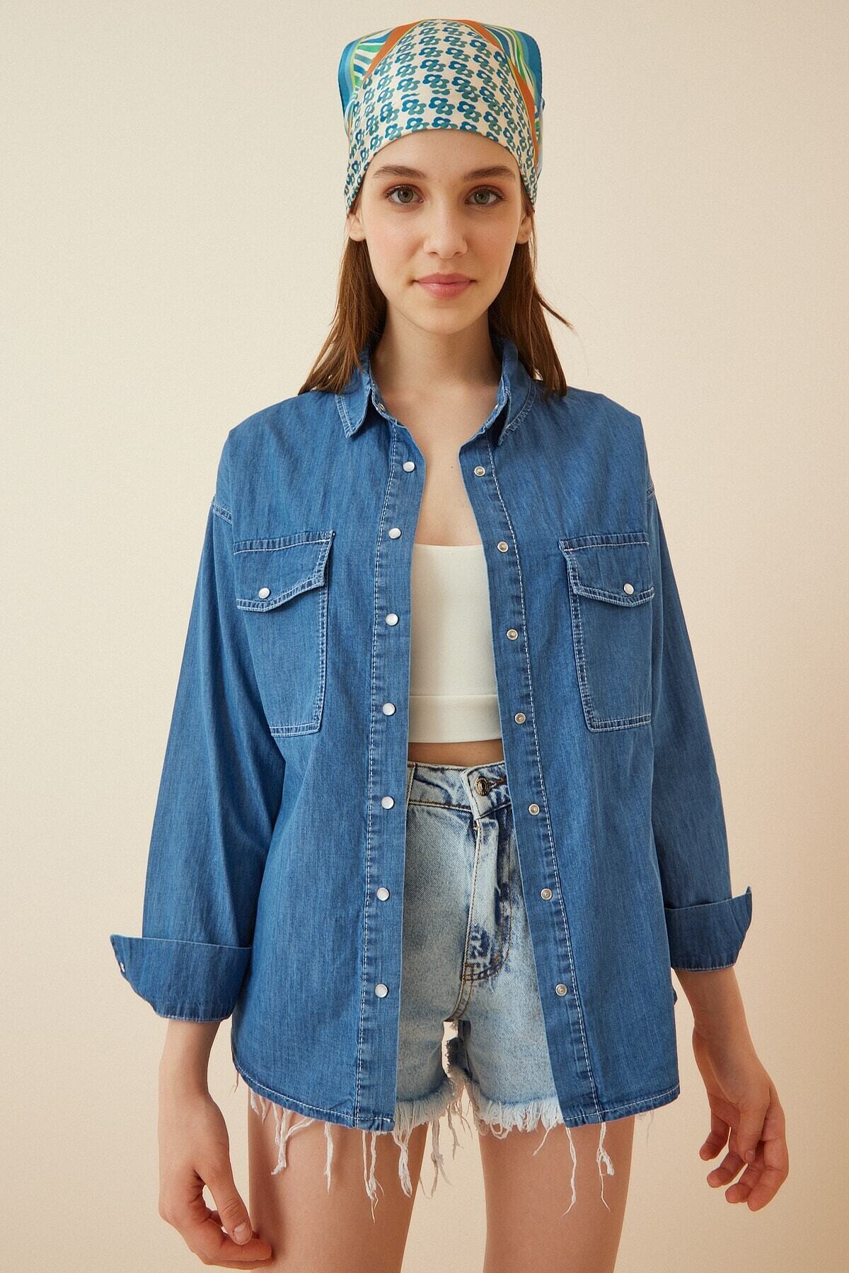 Kadın Mavi Çift Cepli Basic Jean Çıtçıtlı Kot Gömlek HZL22S-BD139971