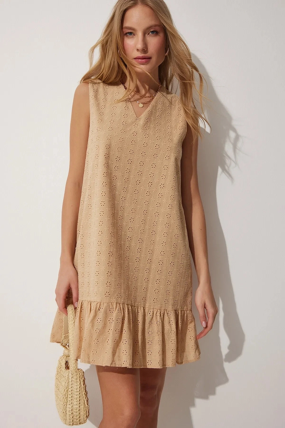 Kadın Bej V Yaka  Fistolu Mini Elbise HZL23S-BD123911