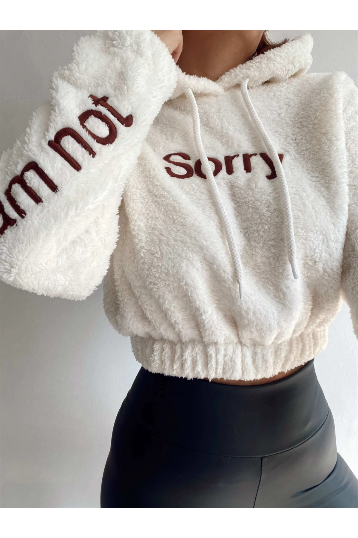 Kadın Beyaz Sorry Baskılı  Beli Lastikli Rahat Peluş Sweatshirt HZL23W-BD1553981