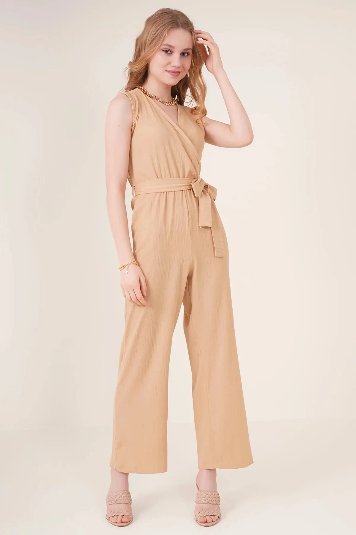 Kadın Krem Beli Lastikli Derin Kruvaze V Yaka Kemerli Örme Tulum HZL22S-BD170211