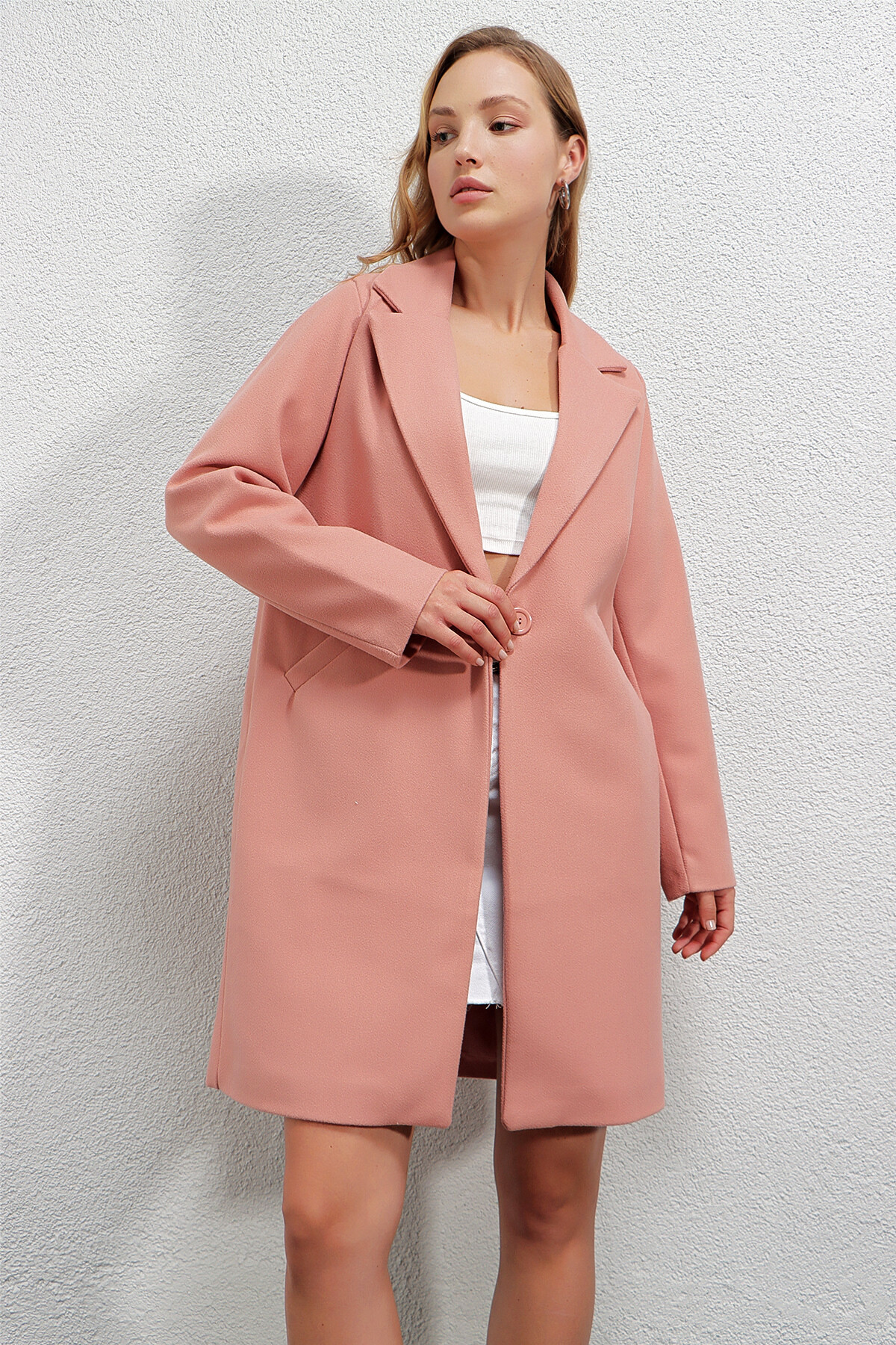 Kadın Pembe Tek Düğmeli Çift Cepli Astarlı Şık Kaşe Kaban HZL23W-BD190851