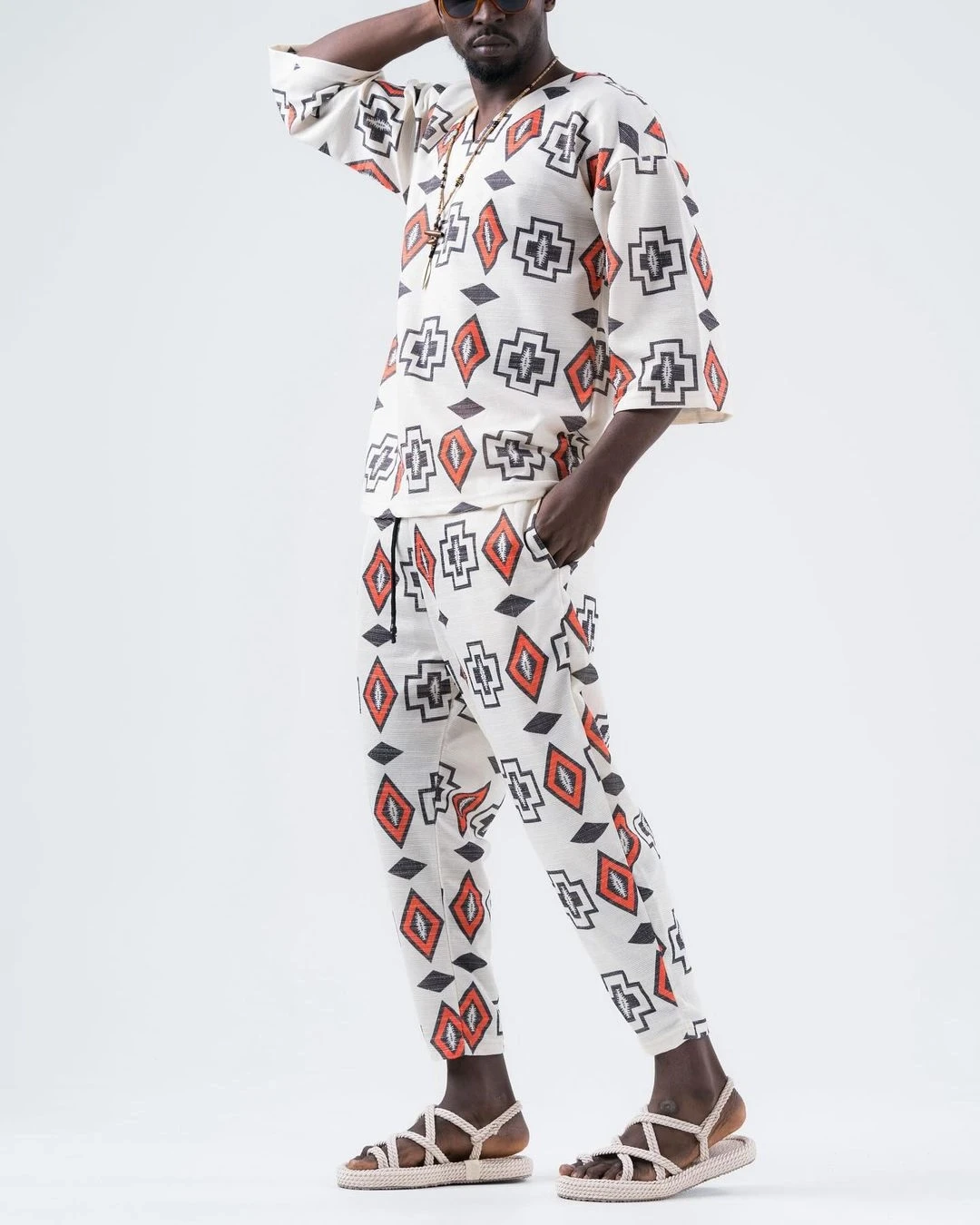 Erkek Beyaz Geometri Desenli Beli İp Bağlamalı Düz Kesim Pantolon Eşofman Altı HZL24S-MXC8948-149