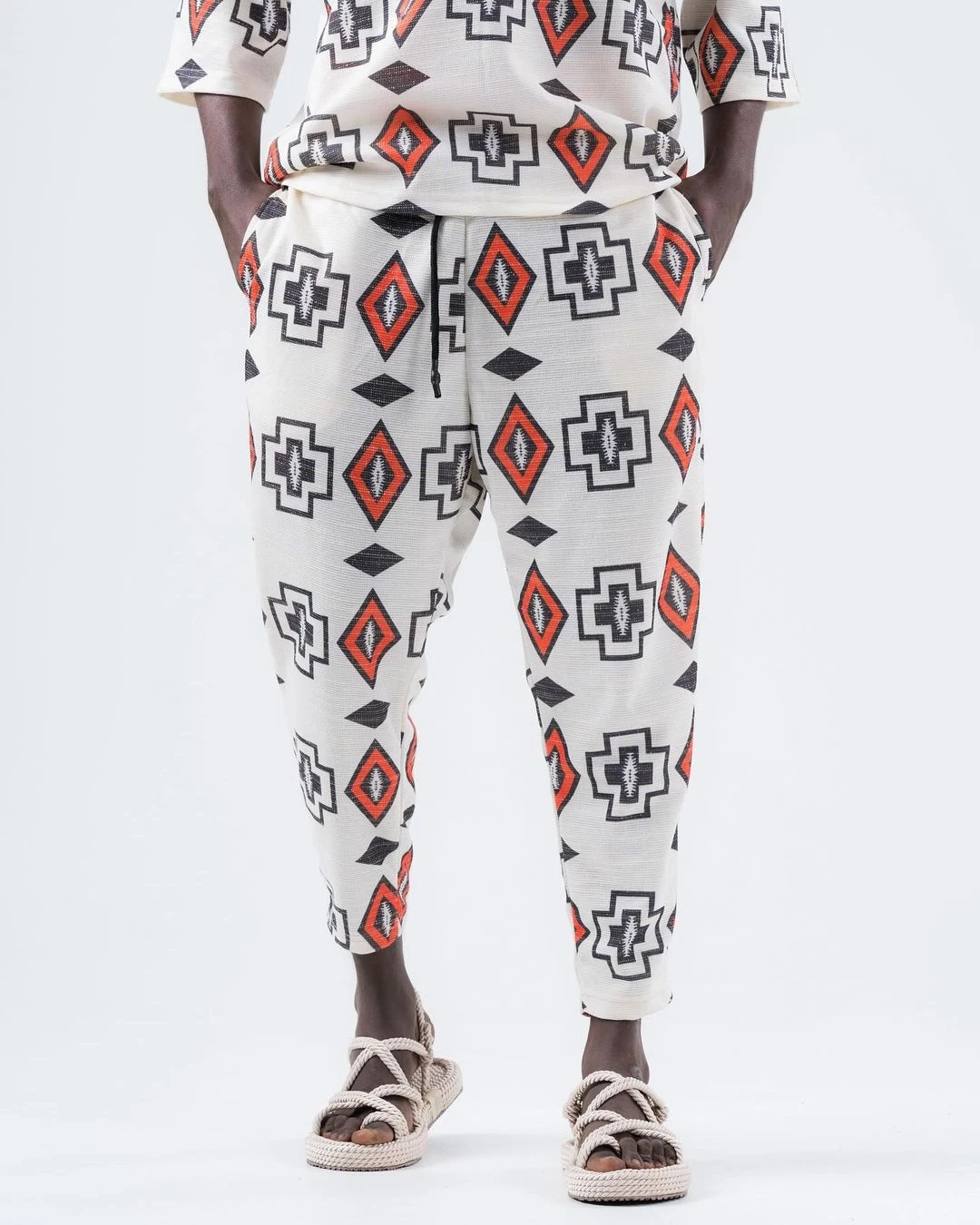 Erkek Beyaz Geometri Desenli Beli İp Bağlamalı Düz Kesim Pantolon Eşofman Altı HZL24S-MXC8948-149