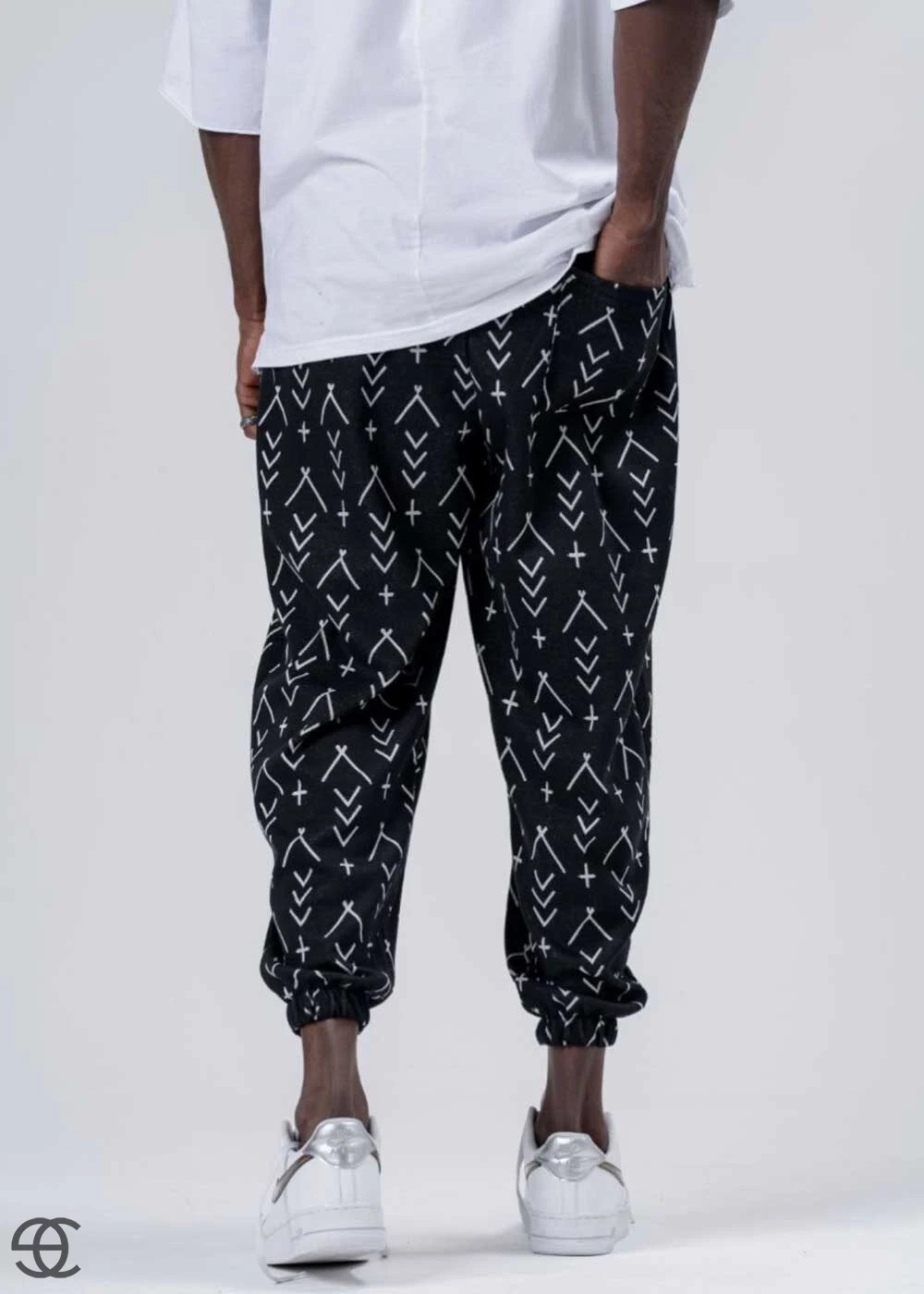 Erkek Siyah Küçük Desenli Beli ve Paçası Lastikli Bol Kesim Jogger Eşofman Altı HZL24S-MXC8989-164
