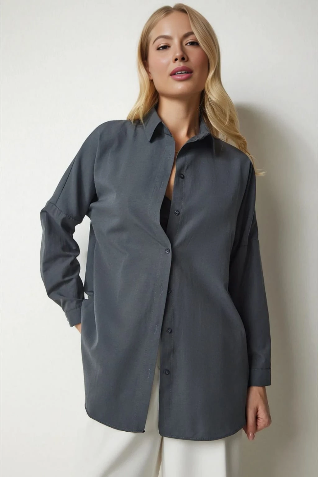 Kadın Antrasit Geniş Kalıp Uzun Basic Gömlek HZL24W-BD139001