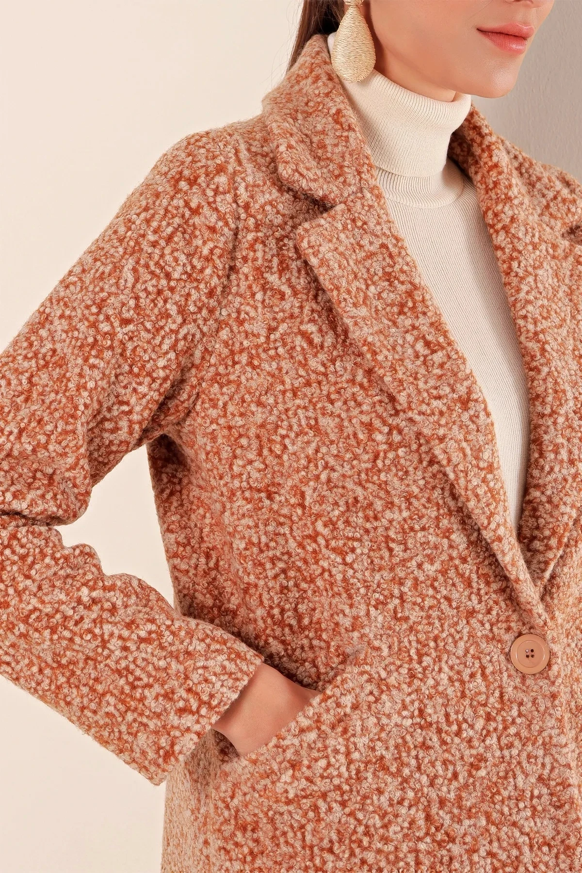 Kadın Kırçıllı Camel Tek Düğmeli Çift Cepli Astarlı Buklet Kaşe Kaban HZL22W-BD190821