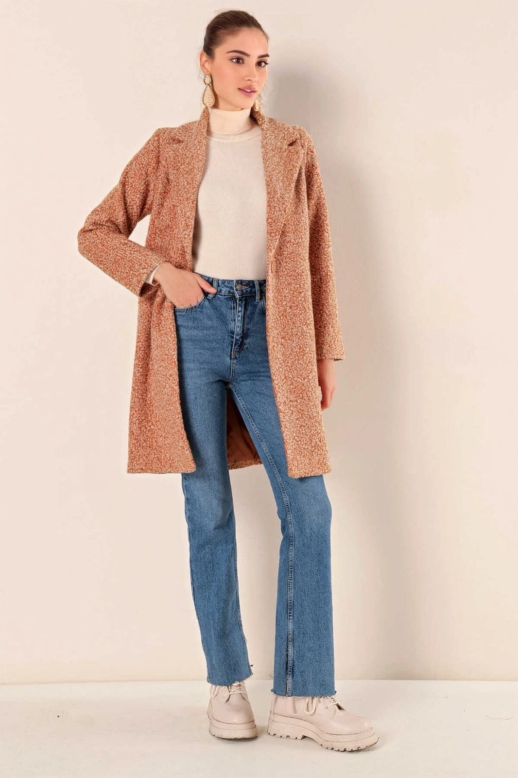 Kadın Kırçıllı Camel Tek Düğmeli Çift Cepli Astarlı Buklet Kaşe Kaban HZL22W-BD190821