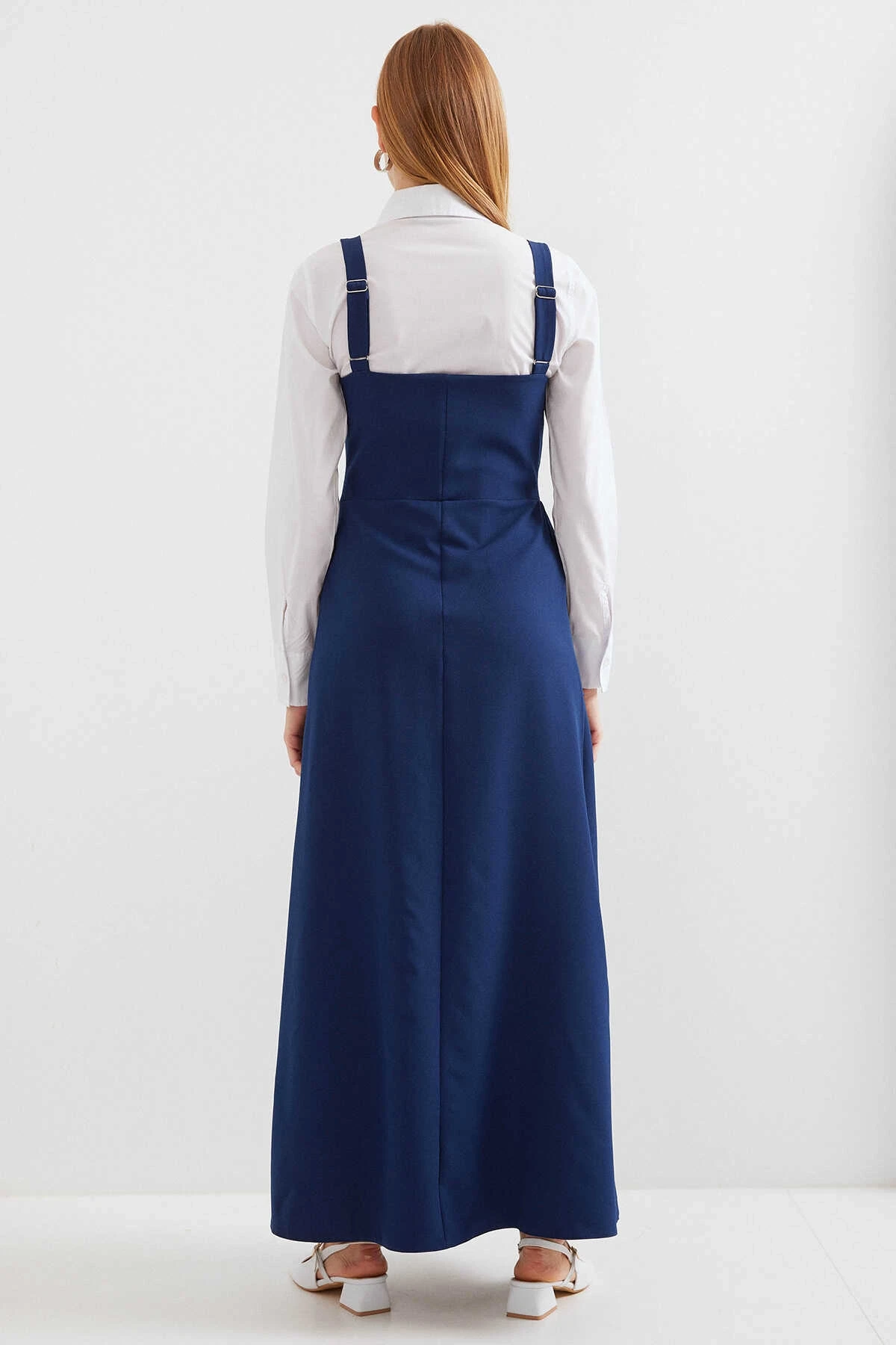 Kadın Lacivert Askılı Düğme Detaylı Cepli Kuşaklı Uzun Elbise HZL24S-BD124901